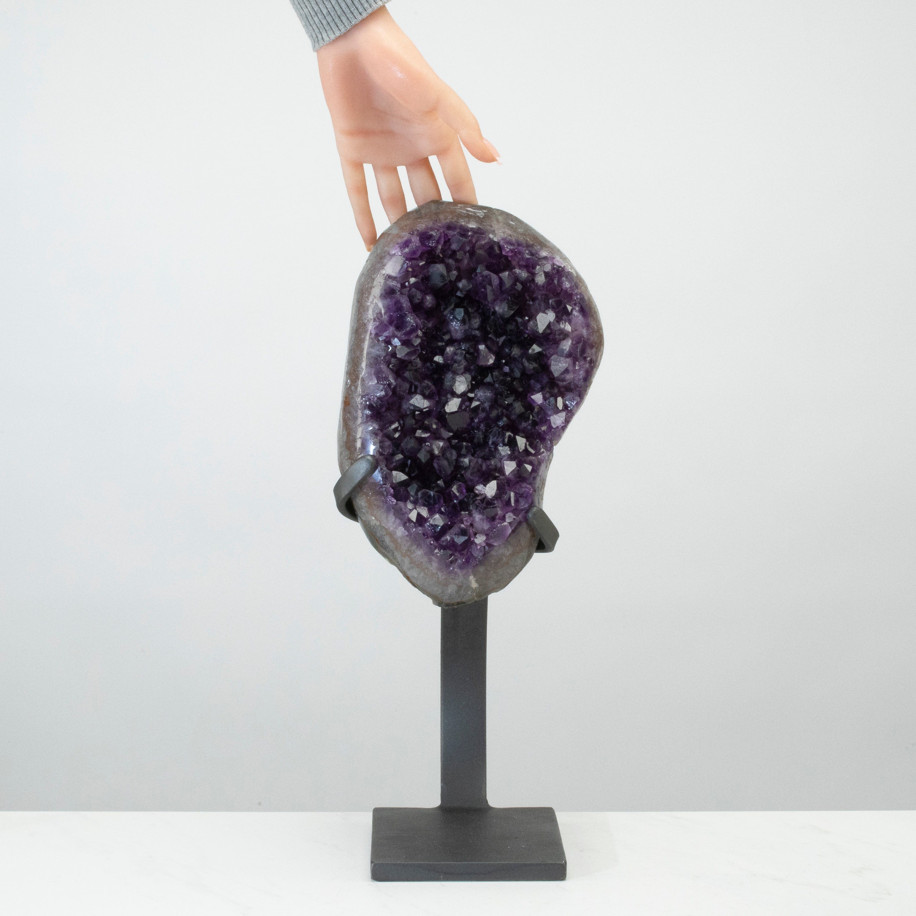 Kalifano Amethyst Uruguayan Amethyst Geode on Custom Stand - 14" / 11 lbs - (Best Quality) UAG4000-A