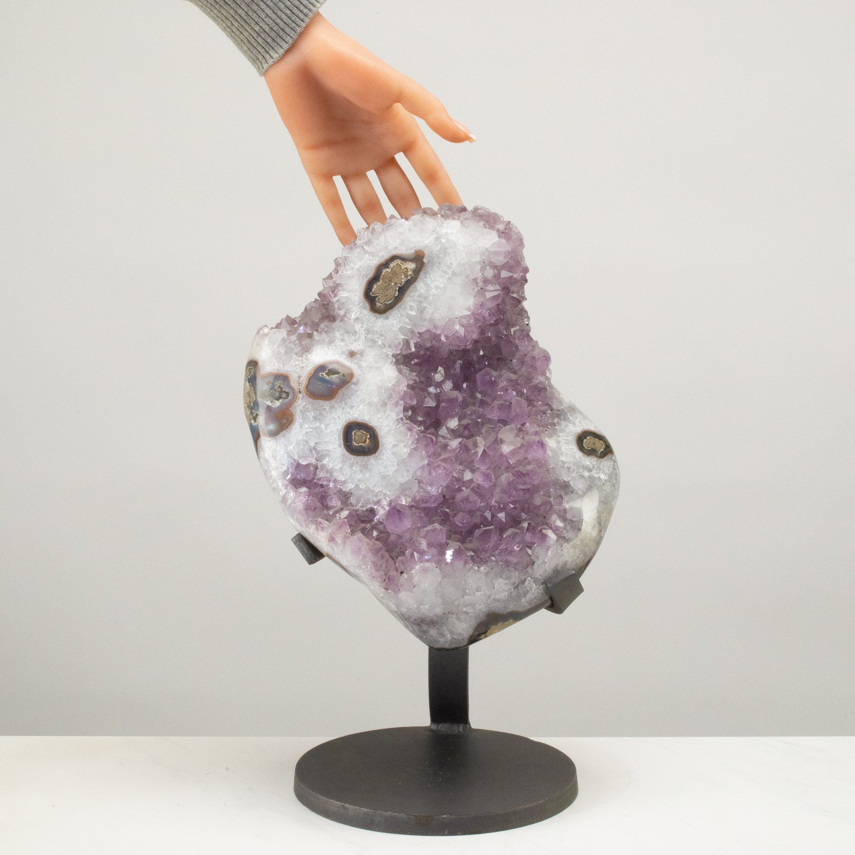 Kalifano Amethyst Uruguayan Amethyst Geode on Custom Stand - 19.4 lbs / 13 in. UAG3800.003