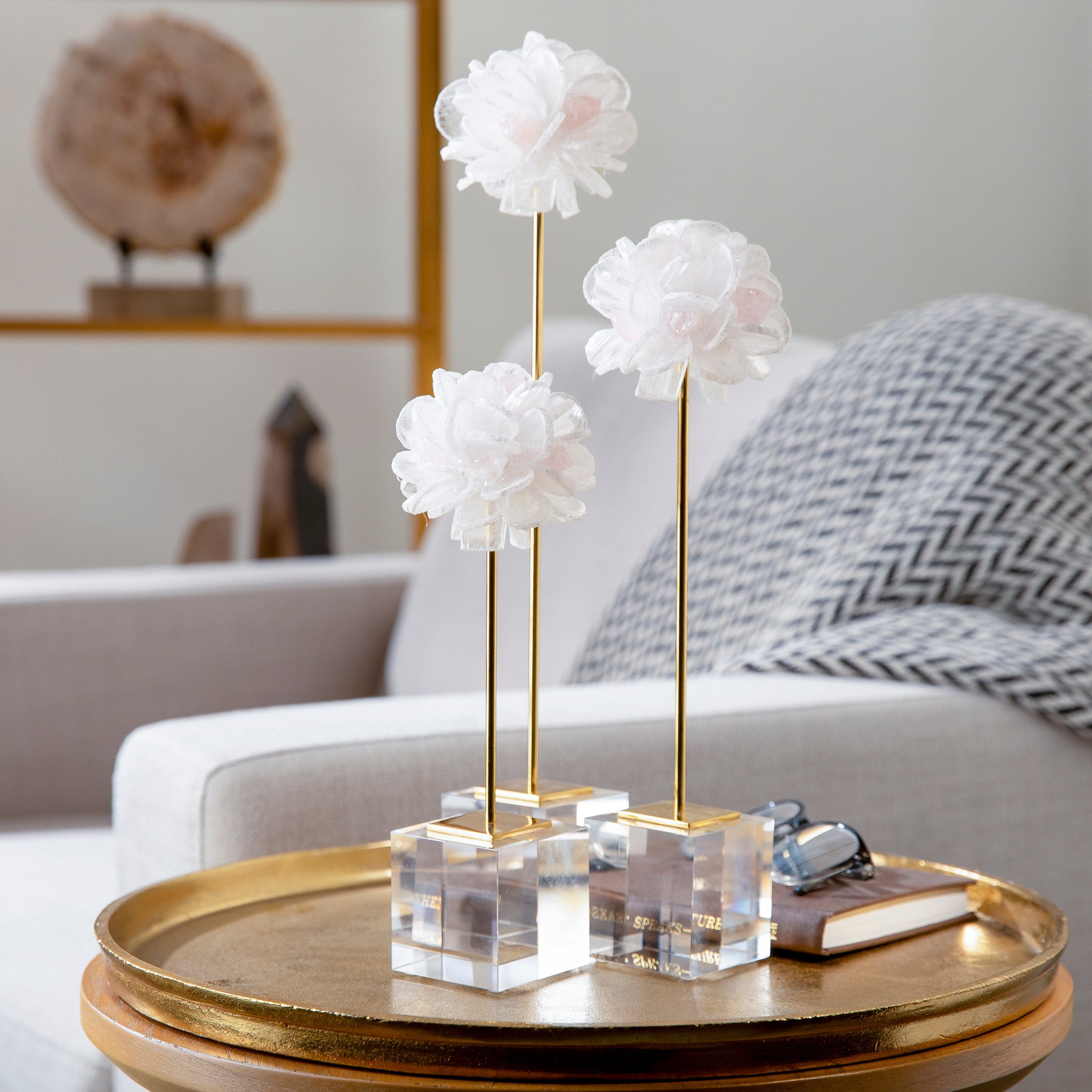 KALIFANO Crystal Home Decor Calcite & Rose Quartz Flower Trio on Brass Stem & Acrylic Base HG1649ABC-SL