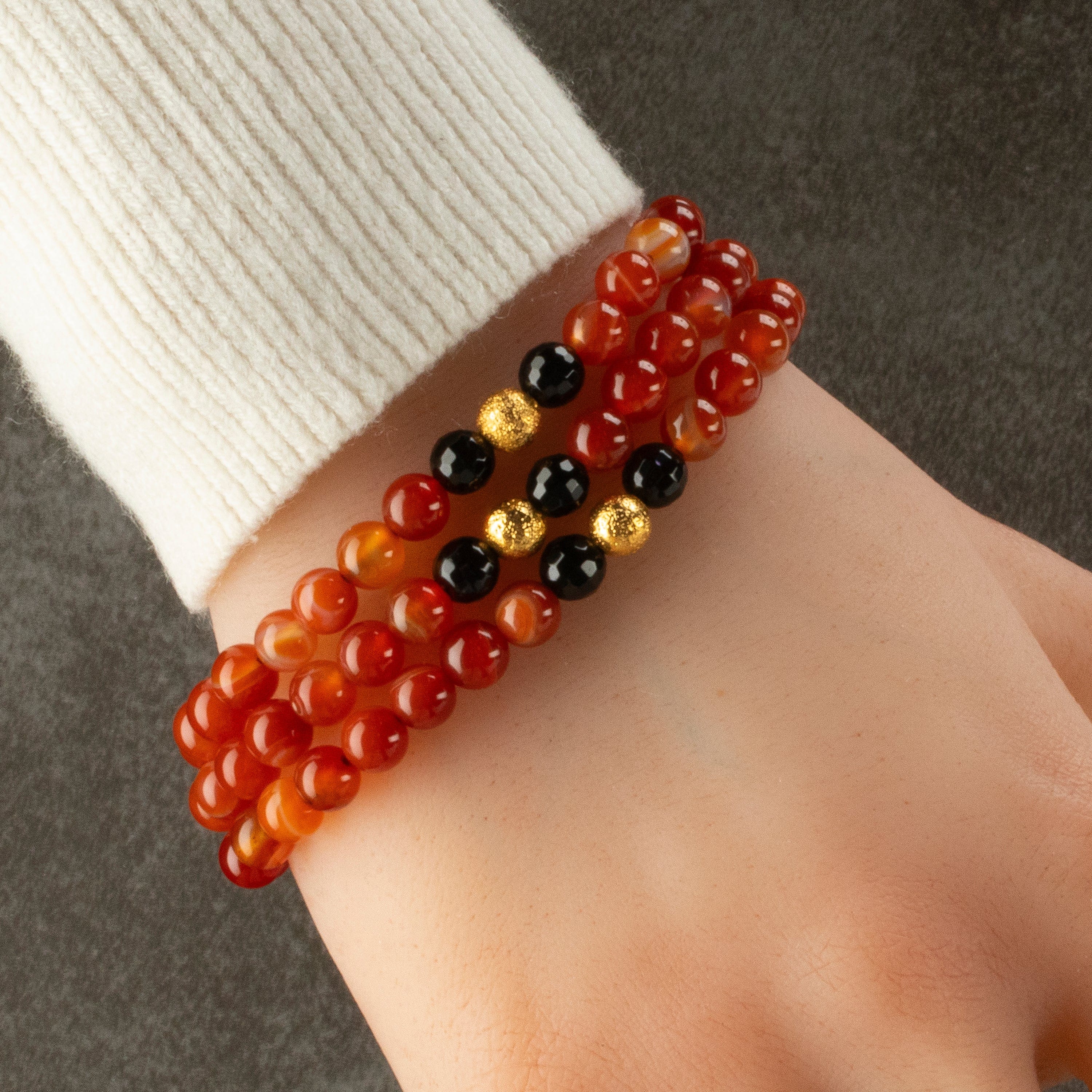 Kalifano Gemstone Bracelets Carnelian 6mm Beads with Black Agate & Gold Accent Beads Triple Wrap Gemstone Elastic Bracelet WHITE-BGI3-075