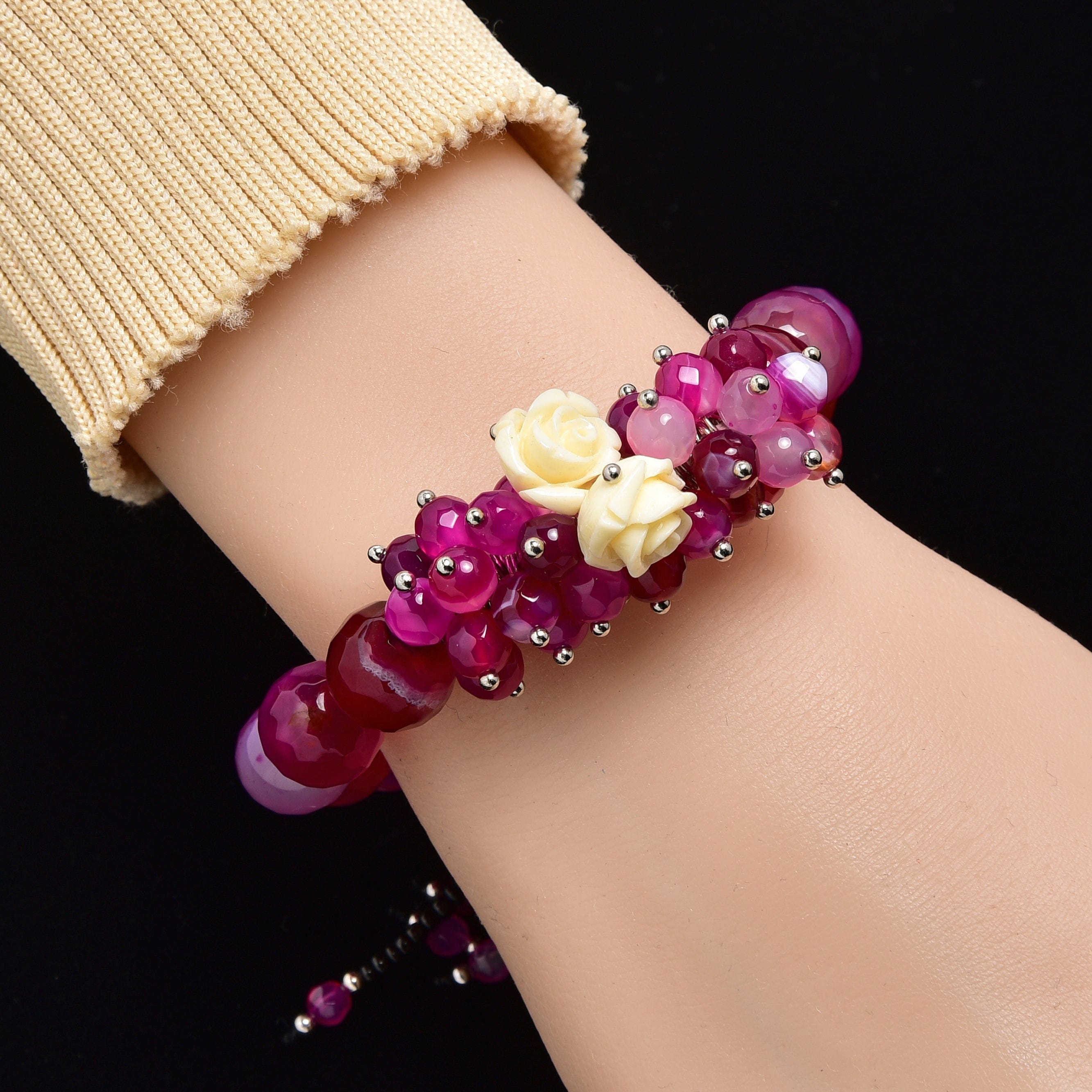 Kalifano Gemstone Bracelets Faceted Pink Agate with Flower Accents 12mm Gemstone Bead Elastic Bracelet GOLD-BGP-FPK