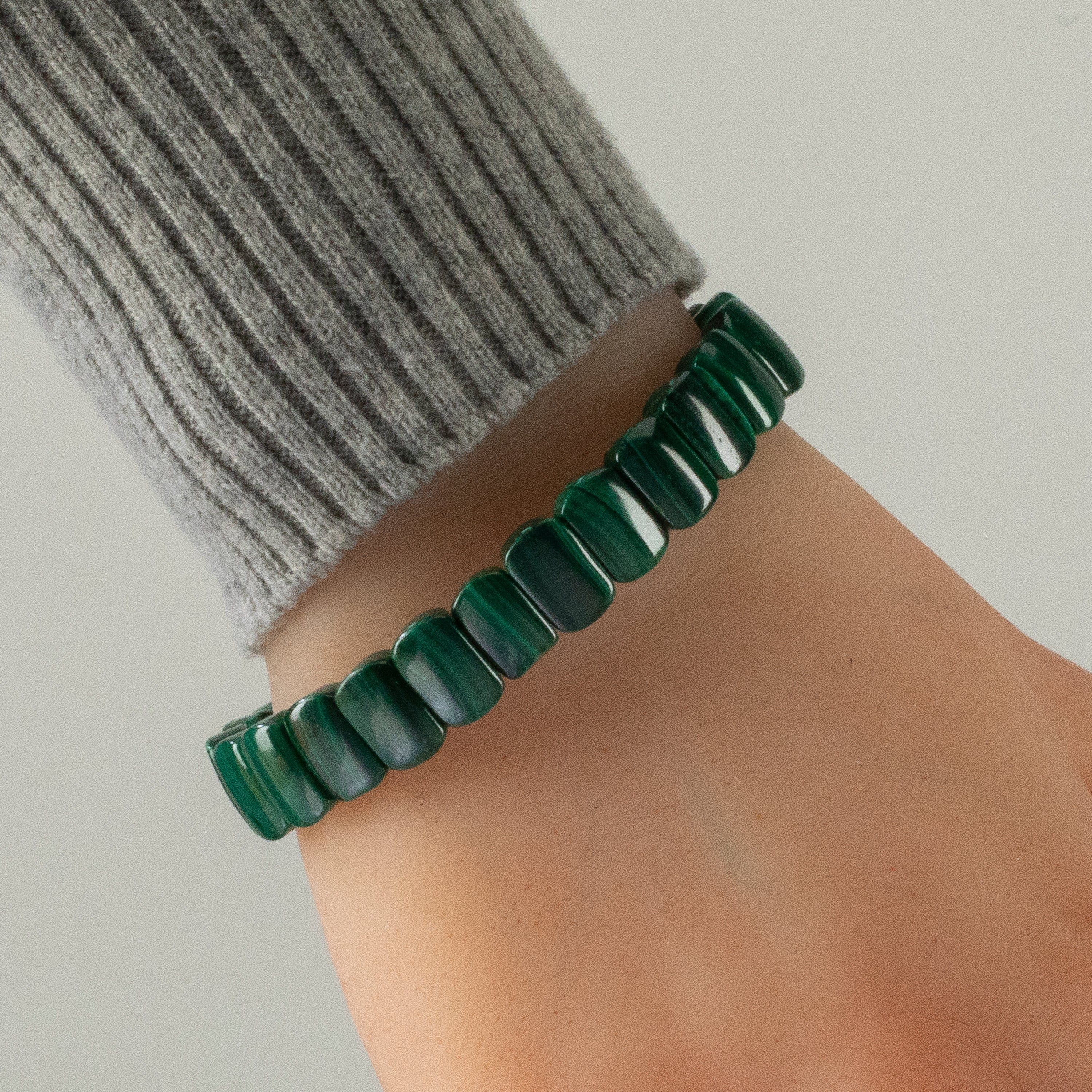 Kalifano Gemstone Bracelets Malachite Gemstone 11mm Beads Elastic Bracelet OLIVE-BGP-016