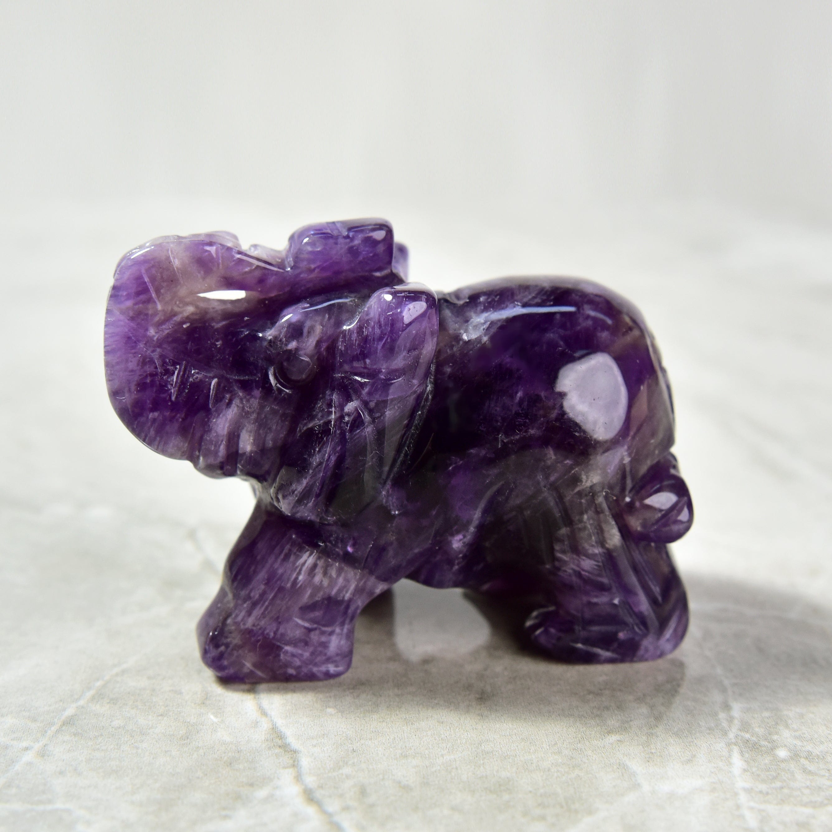 KALIFANO Gemstone Carvings 2.5" Amethyst Elephant Natural Gemstone Carving CV25-E-AM