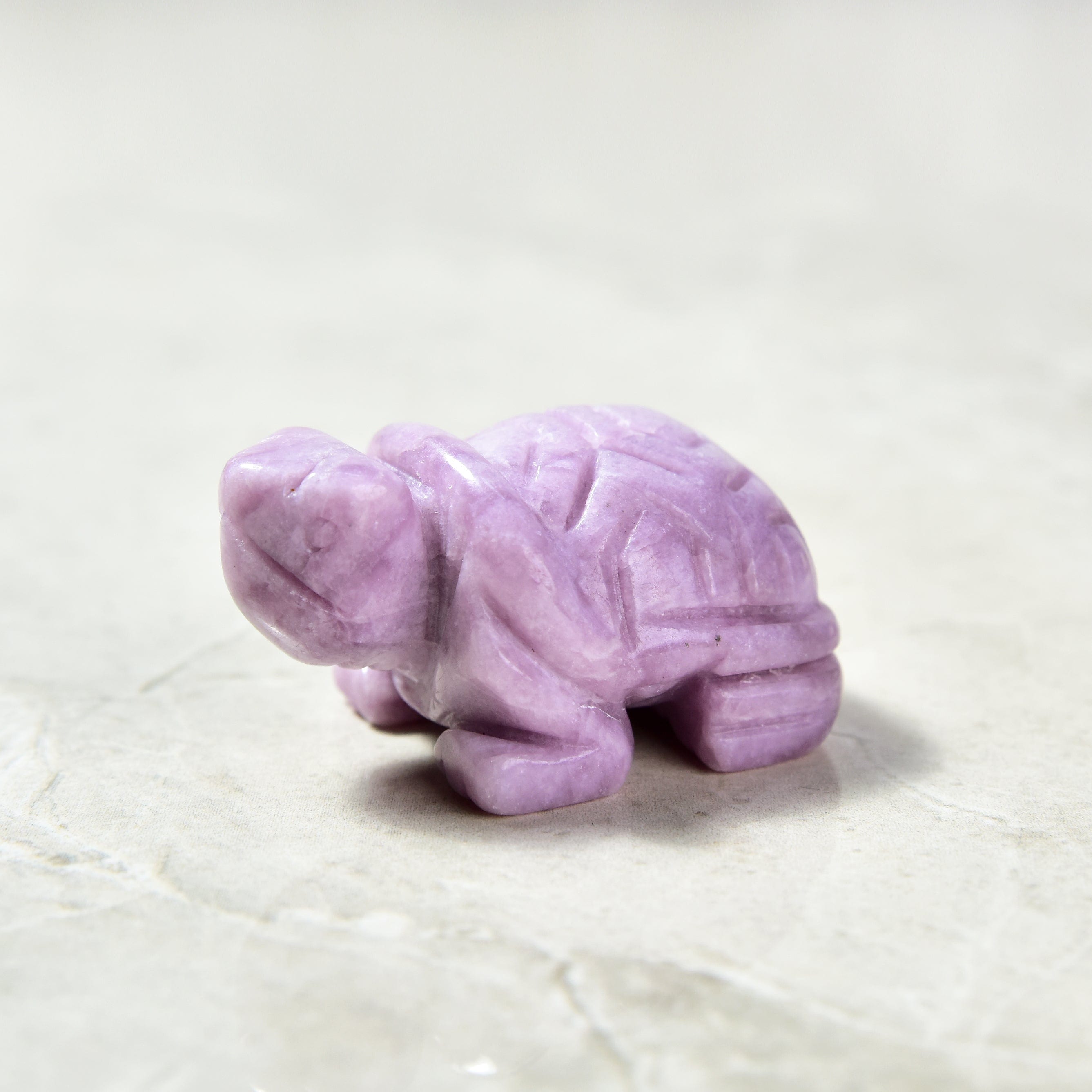 KALIFANO Gemstone Carvings 2" Lepidolite Turtle Natural Gemstone Carving CV14-T-LD