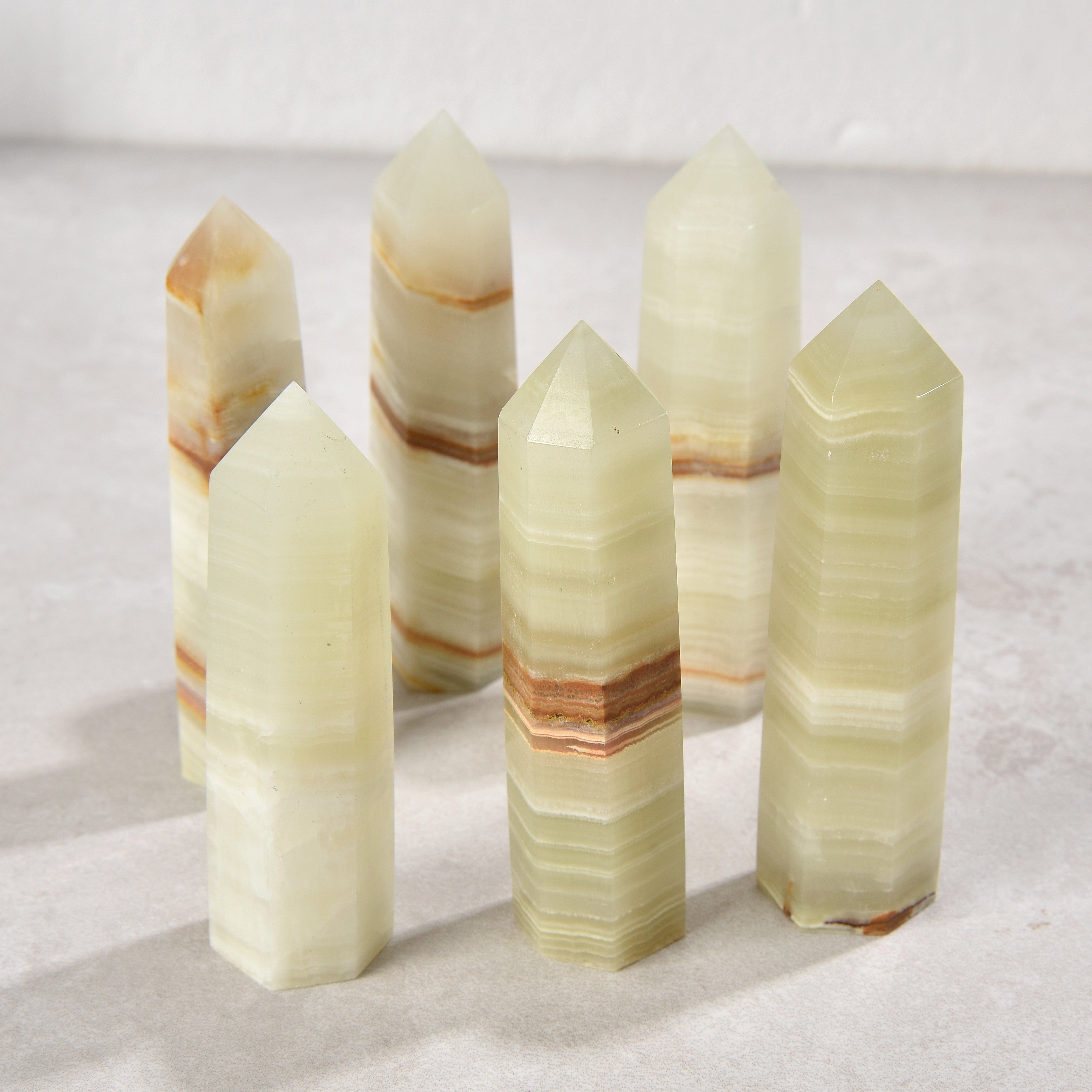 KALIFANO Gemstone Carvings 3.5" Afghanistan Onyx Obelisk Tower Gemstone Carving GOT810-AJ