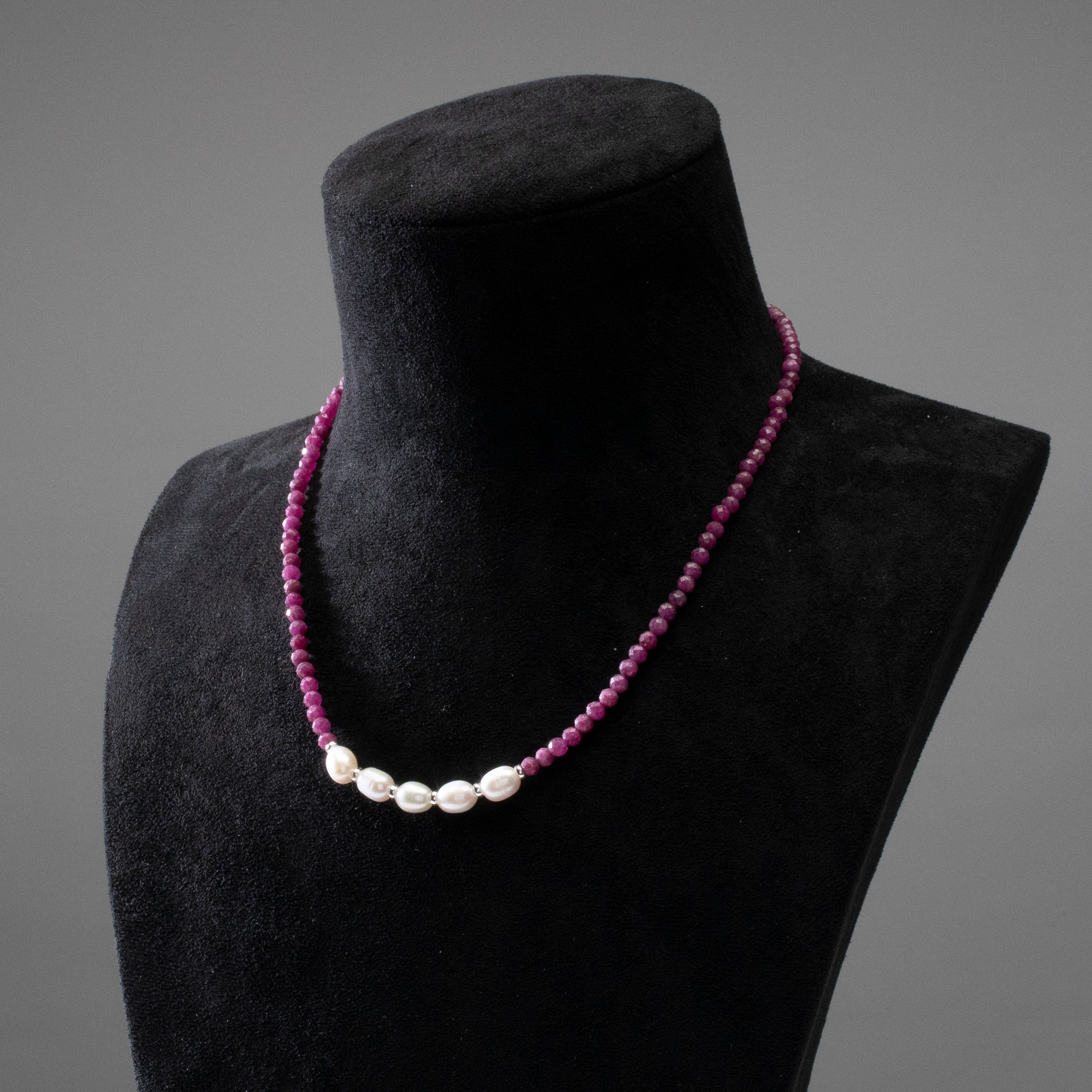 KALIFANO Jewelry 4mm Faceted Ruby Bead Necklace with 5 Pearls with 925 Silver Clasp 4MRB