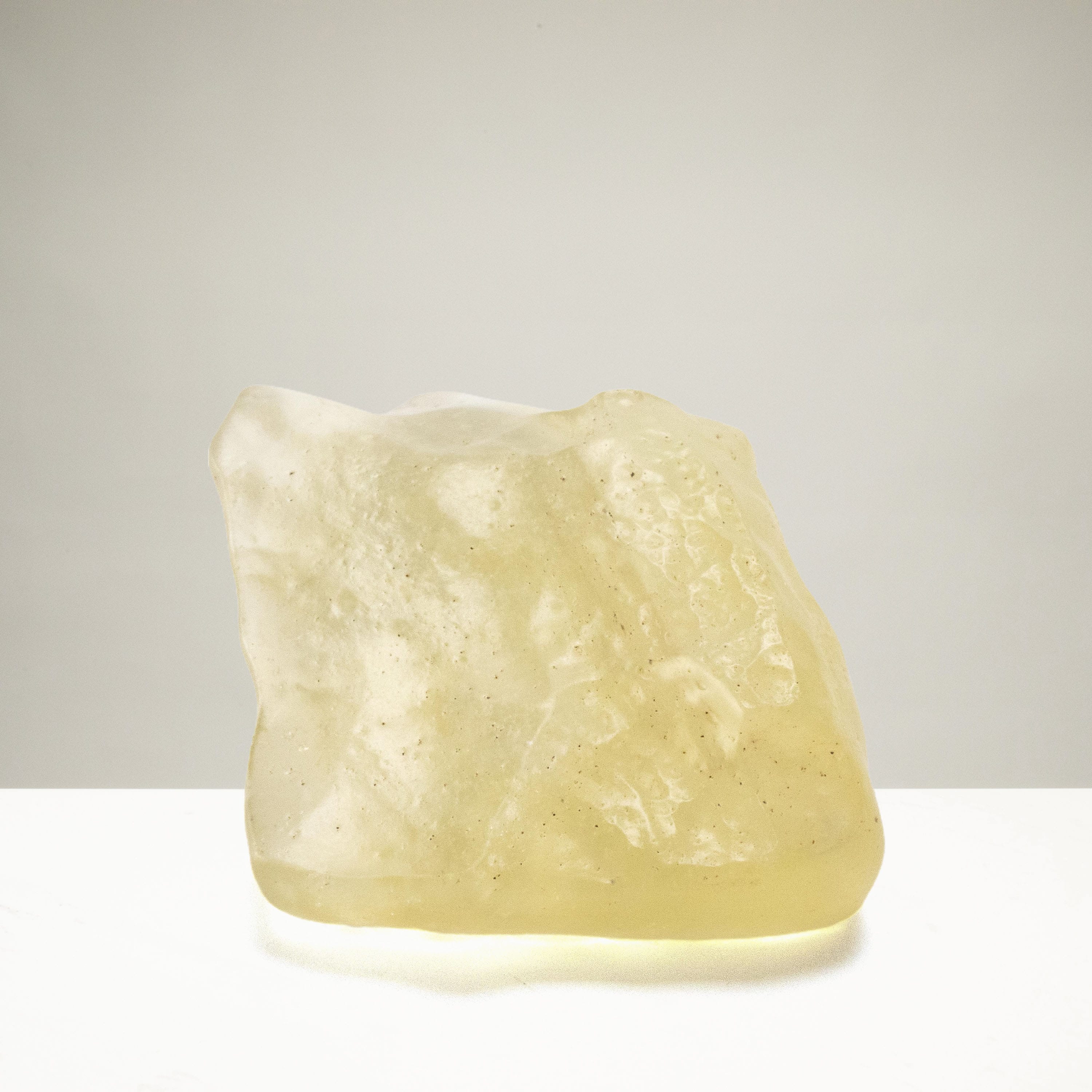 Kalifano Libyan Desert Glass Libyan Desert Glass Tektite - 26 g LG750.001