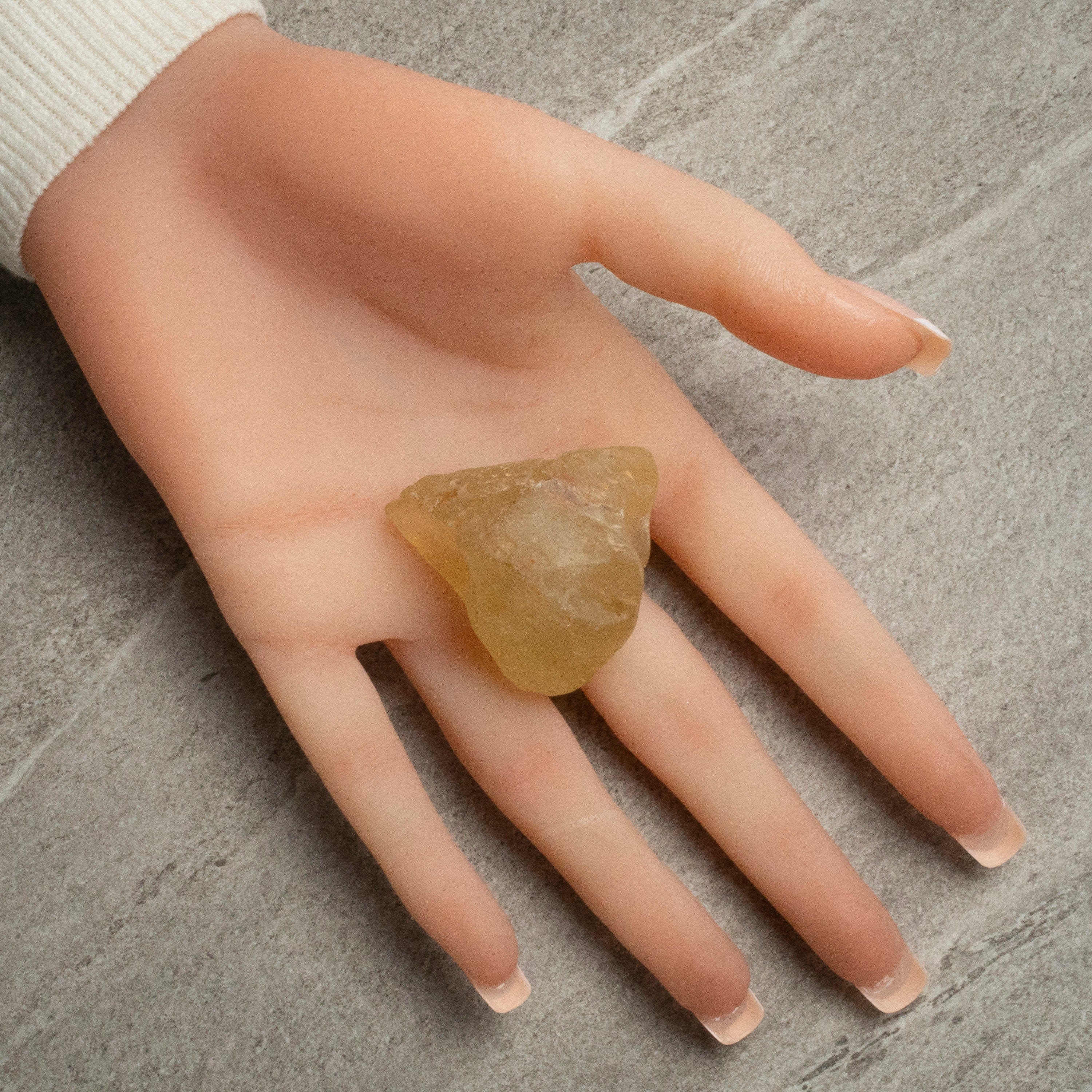 Kalifano Libyan Desert Glass Libyan Desert Glass Tektite - 32 g LG650.033