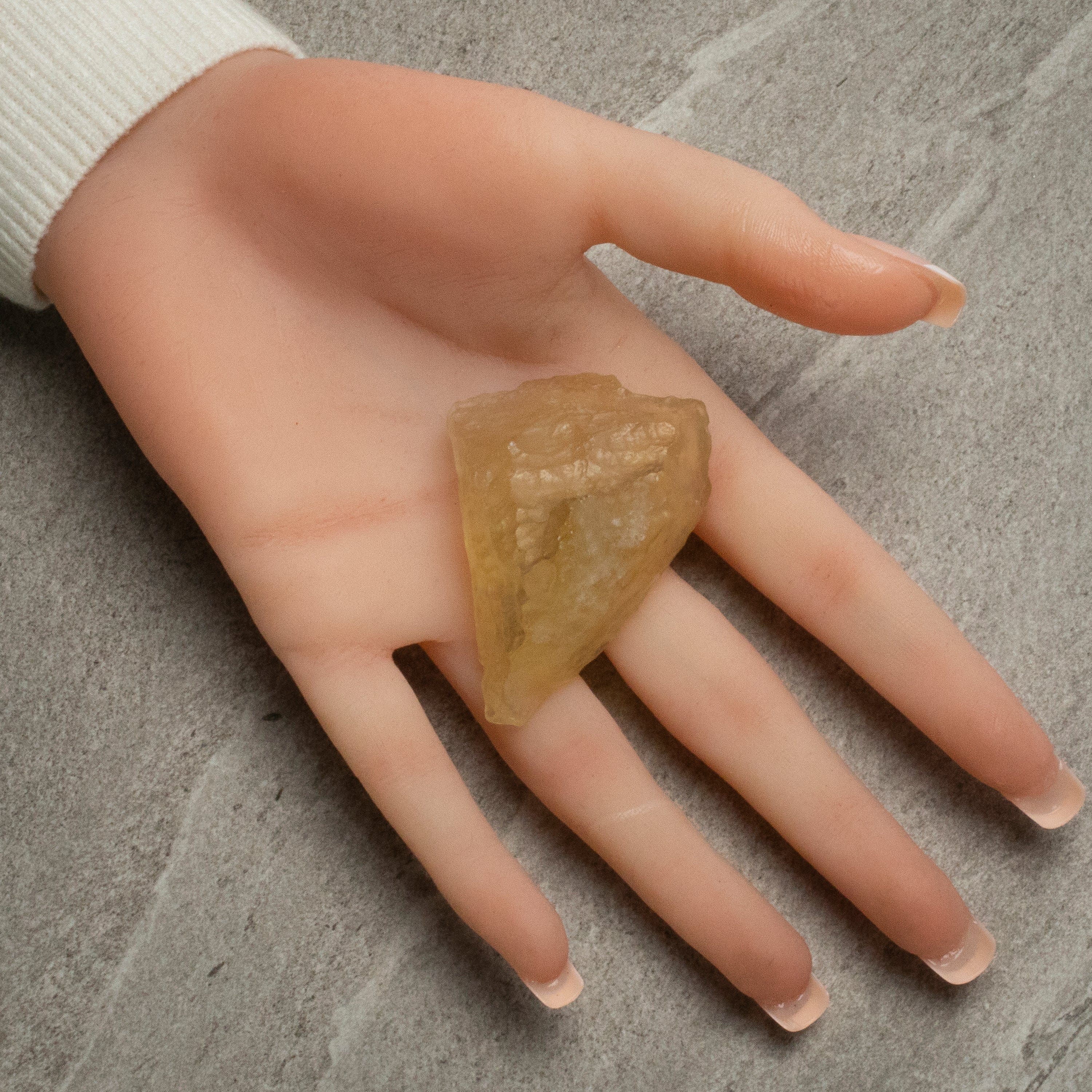 Kalifano Libyan Desert Glass Libyan Desert Glass Tektite - 38 g LG800.014