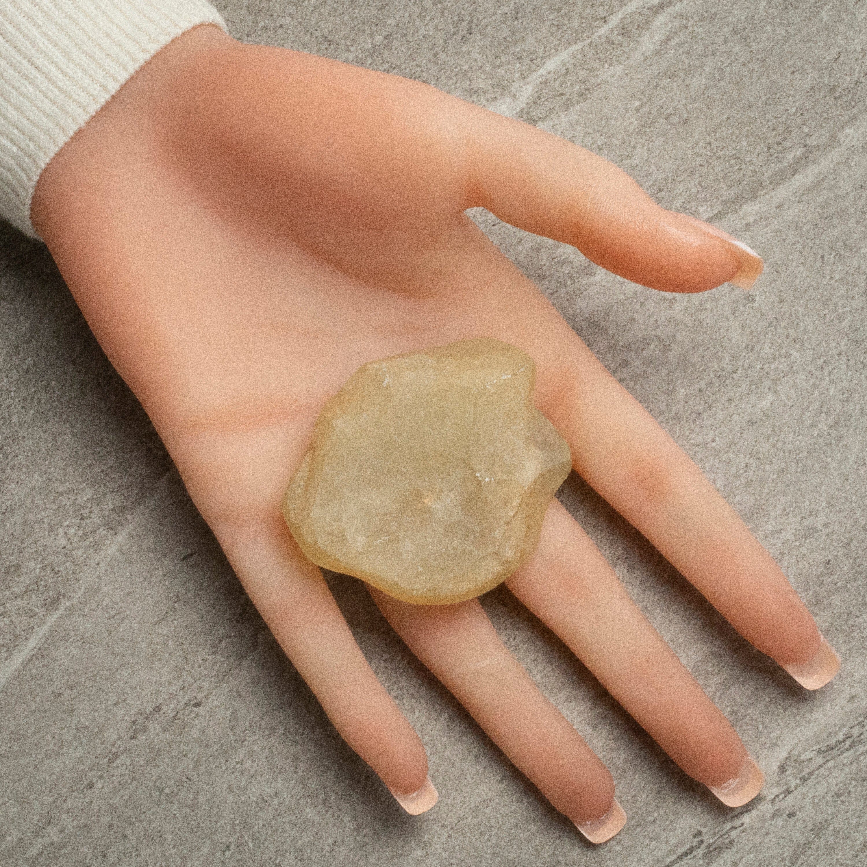 Kalifano Libyan Desert Glass Libyan Desert Glass Tektite - 51 g LG1050.002