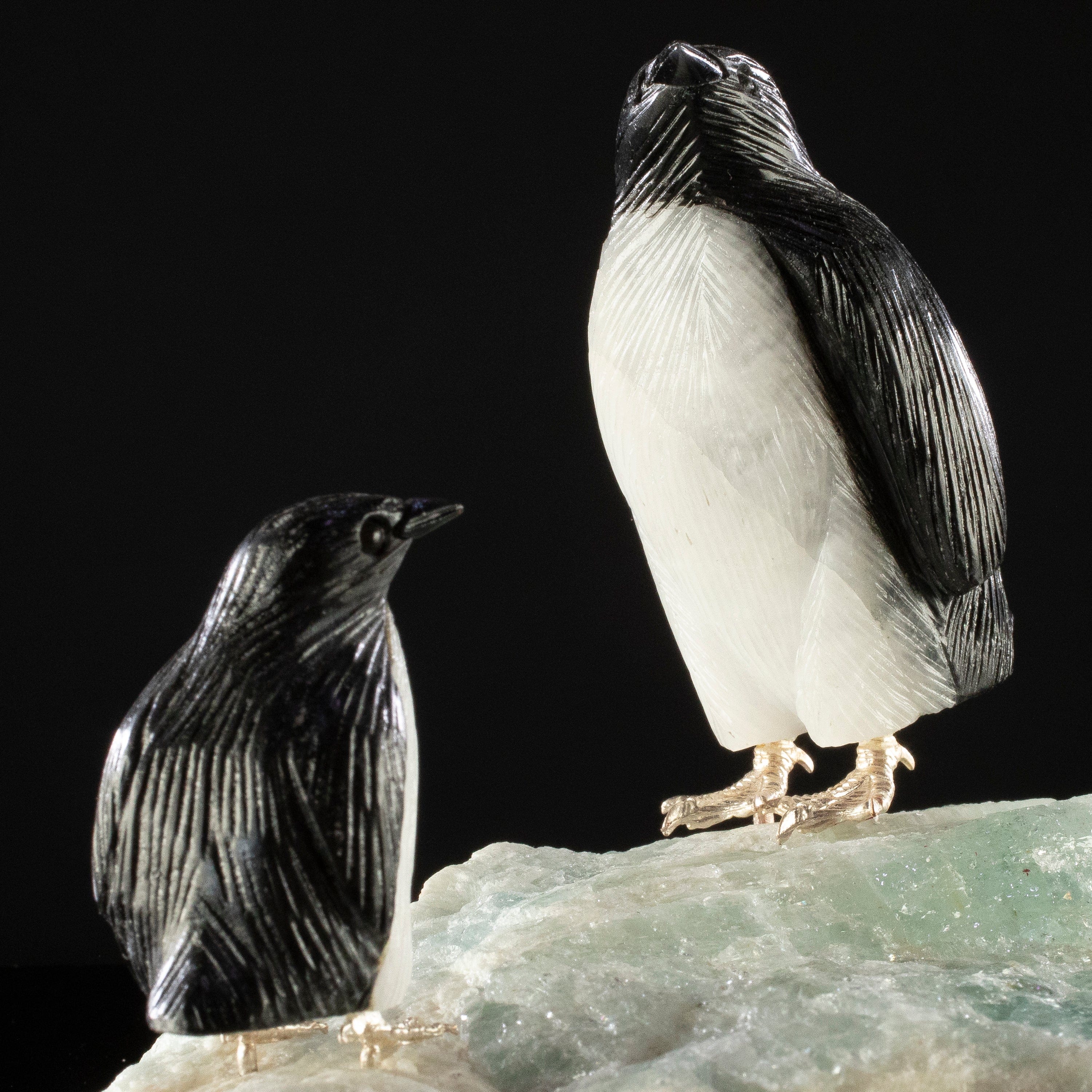 KALIFANO Love Birds Carvings Peter Muller Obsidian & Quartz Penguin Couple Carving on Aquamarine Base LB.A222.004