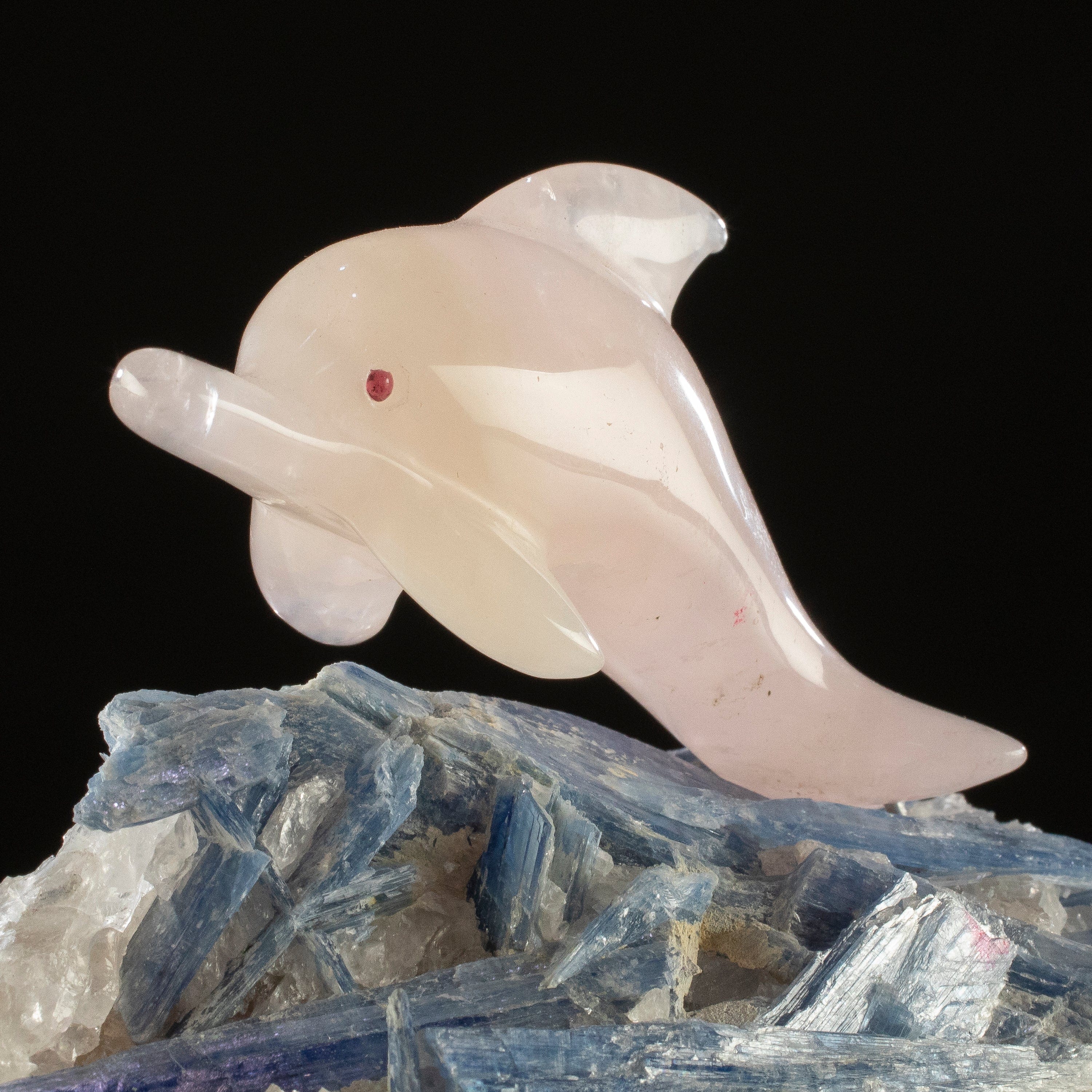 KALIFANO Love Birds Carvings Peter Muller Rose Quartz Dolphin Carving on Kyanite Base LB.E108.001