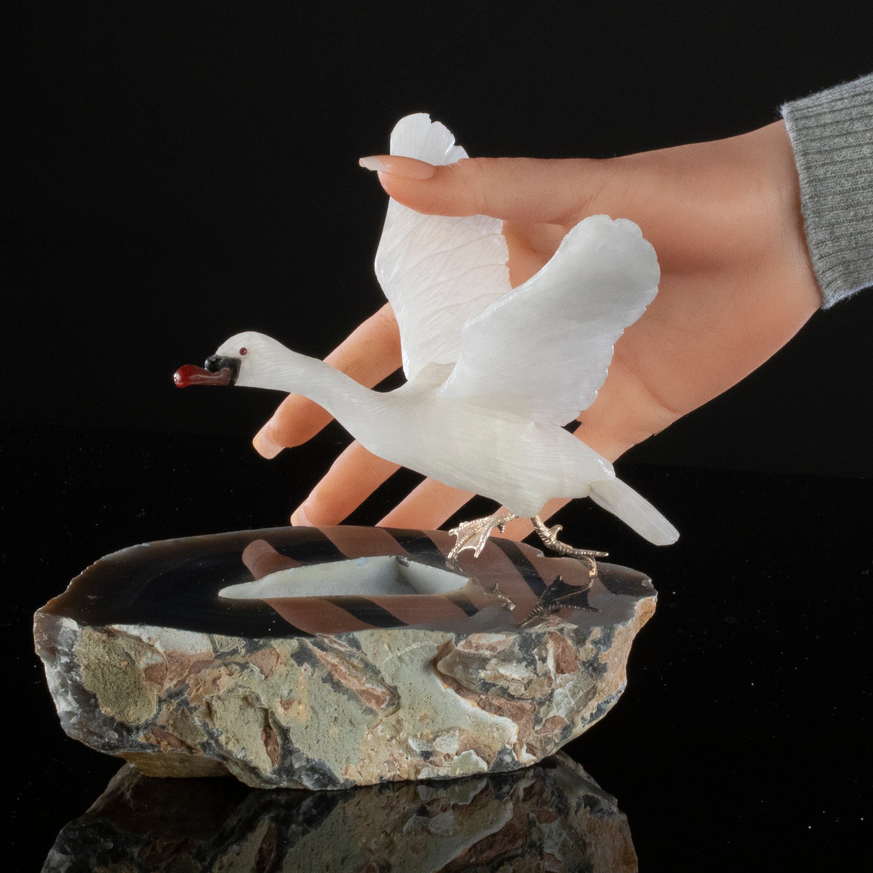 Kalifano Love Birds Carvings Quartz Goose Love Bird Carving on Agate Base LB.A111.001