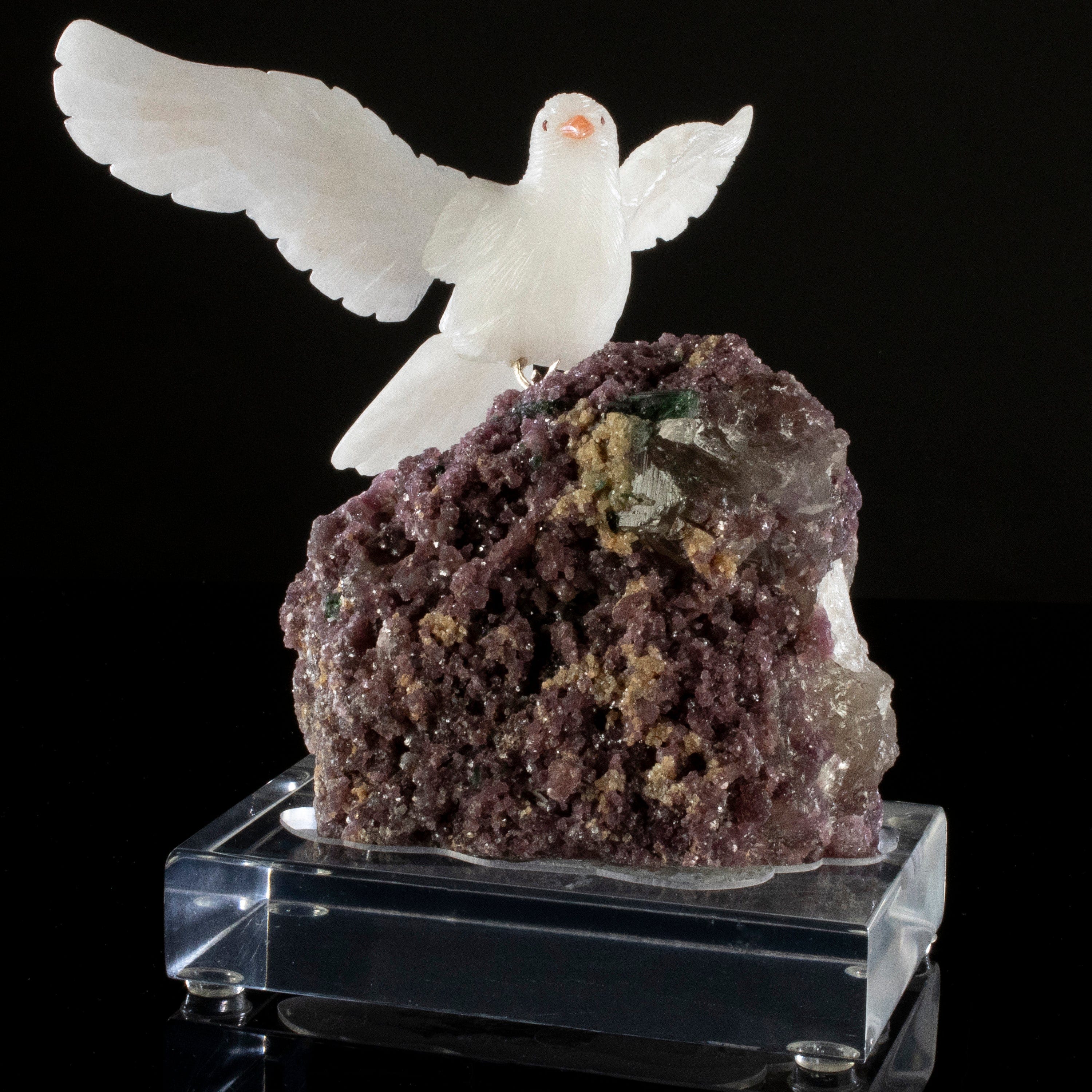 Kalifano Love Birds Carvings Quartz Pigeon Love Bird Carving on Lepidolite Base LB.A170.001