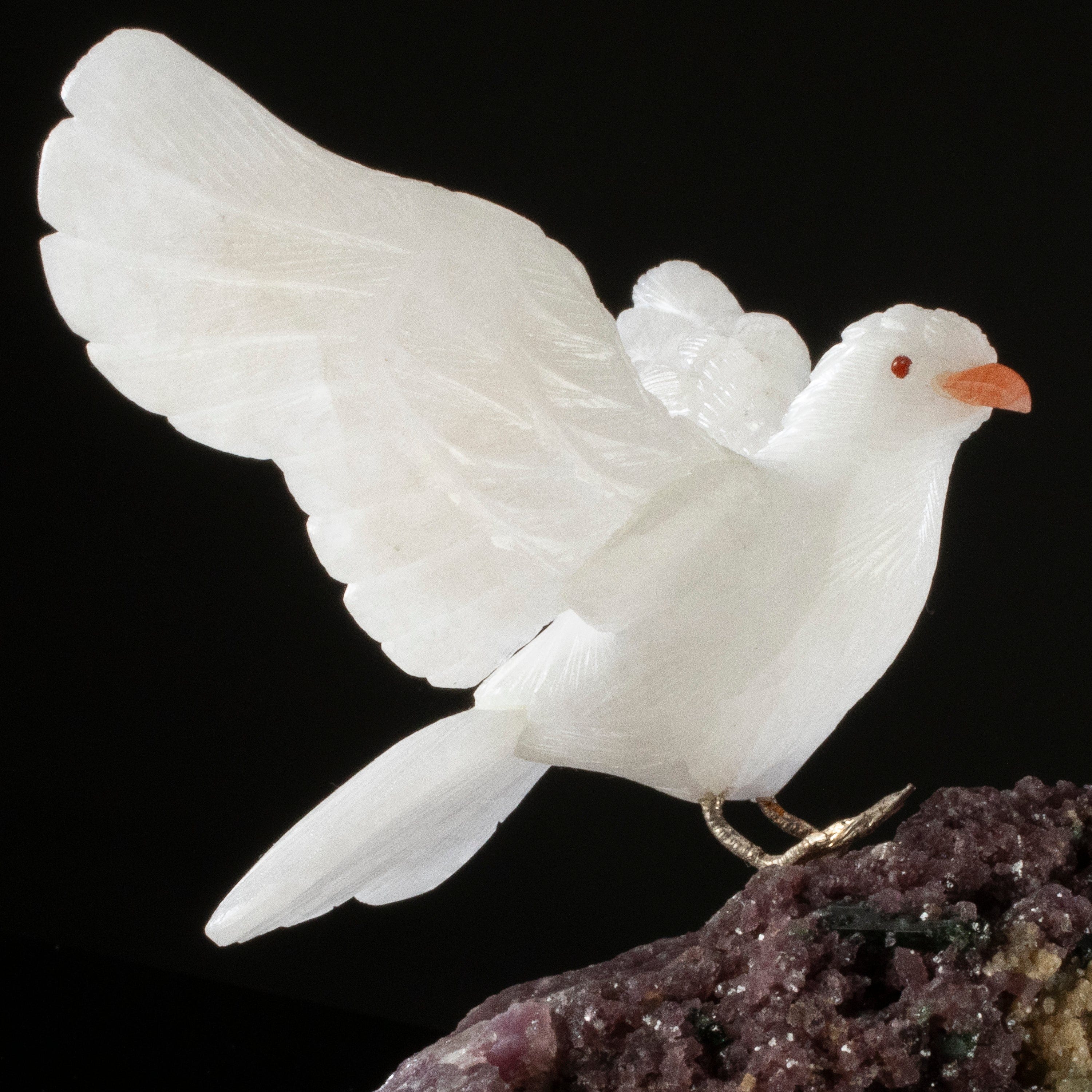 Kalifano Love Birds Carvings Quartz Pigeon Love Bird Carving on Lepidolite Base LB.A170.001