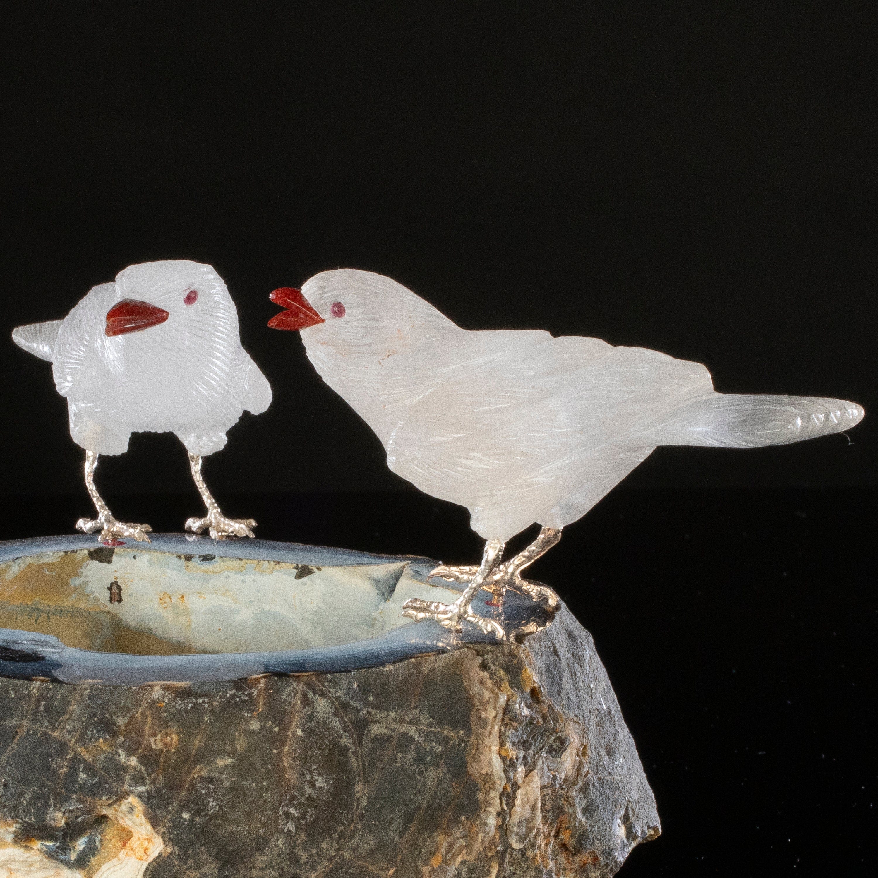 Kalifano Love Birds Carvings Quartz Sparrow Couple Love Birds Carving on Agate Base LB.A201.004