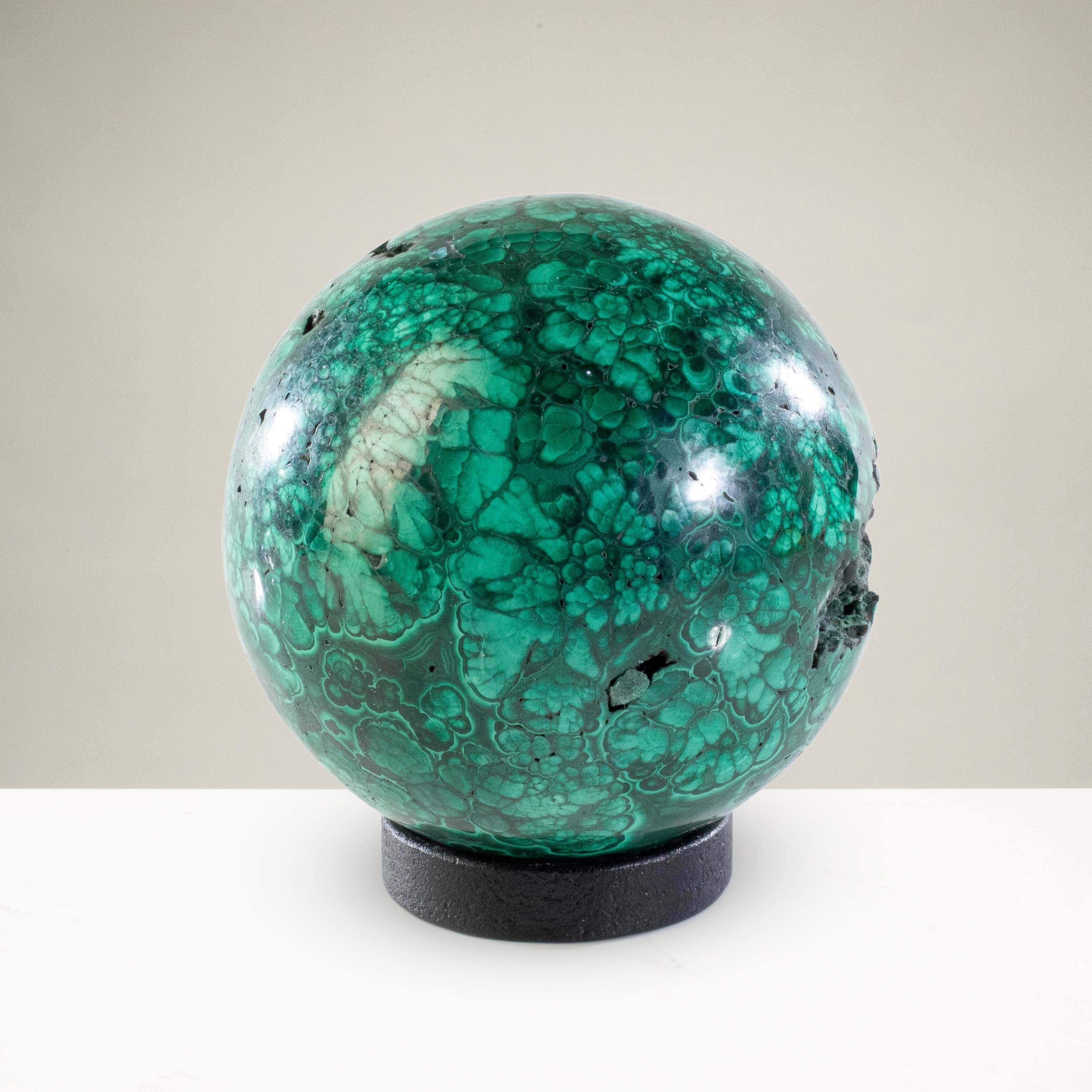 Kalifano Malachite Malachite Sphere Carving 3.5" / 1,240g SP3000-MA.001