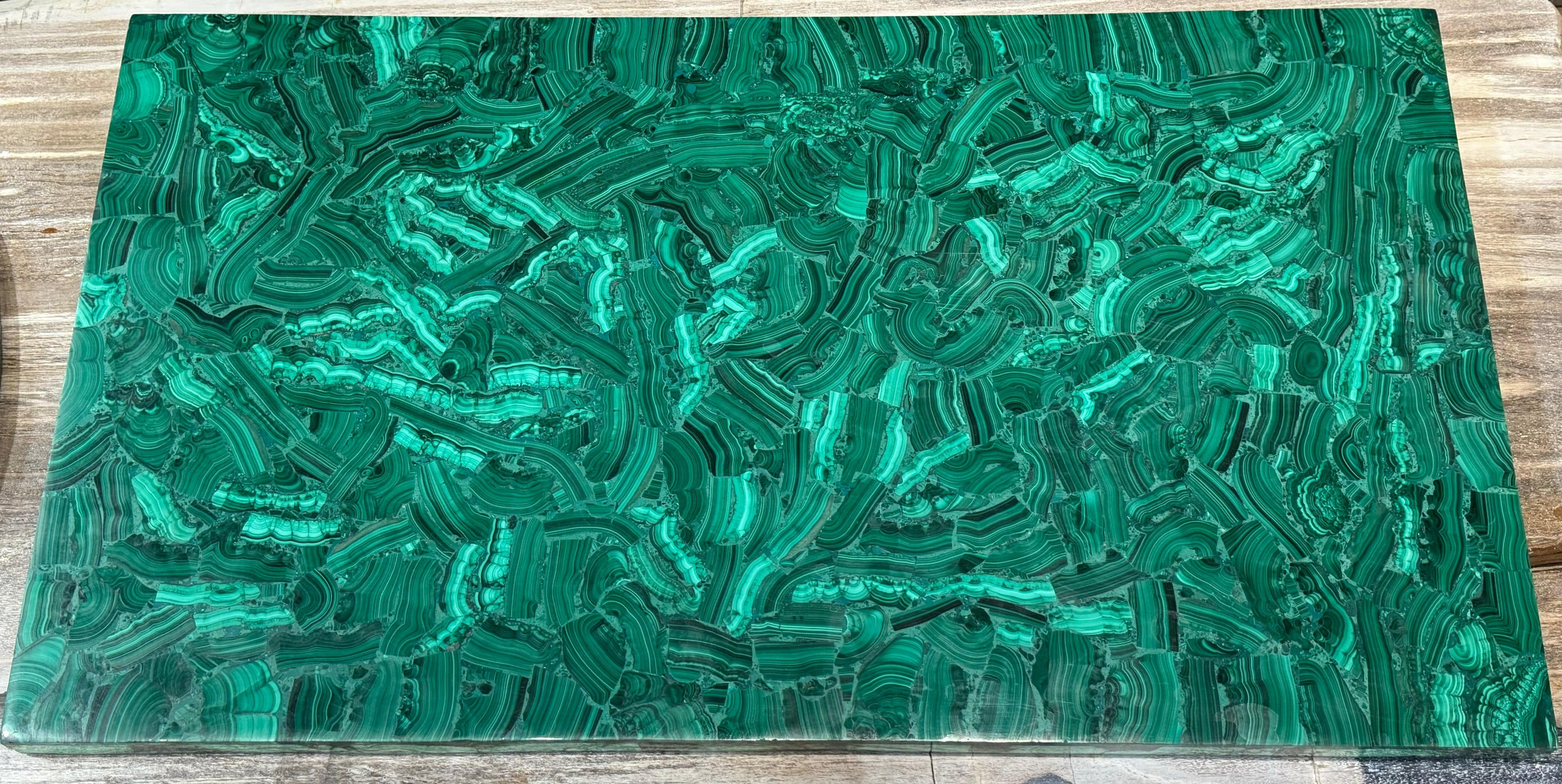 Kalifano Malachite Malachite Table - 31.5" MAT28000.001