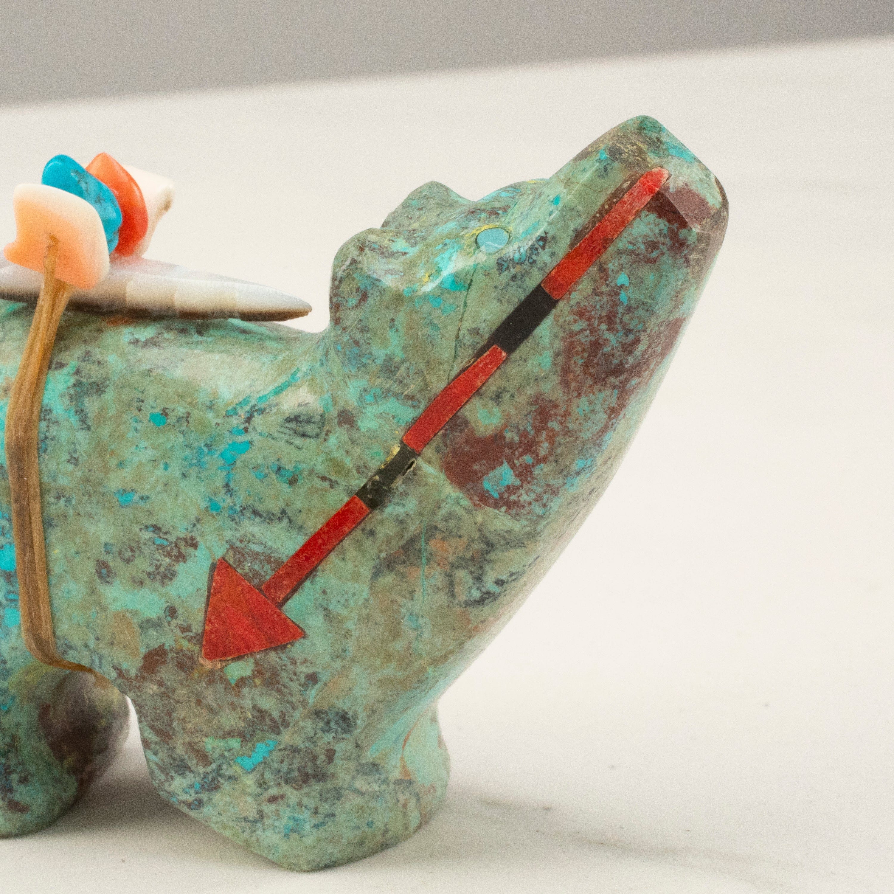 Kalifano Native American Fetish Carvings Rodney Laiwakete Turquoise Handmade Zuni Fetish Bear Carving NAC1200.010