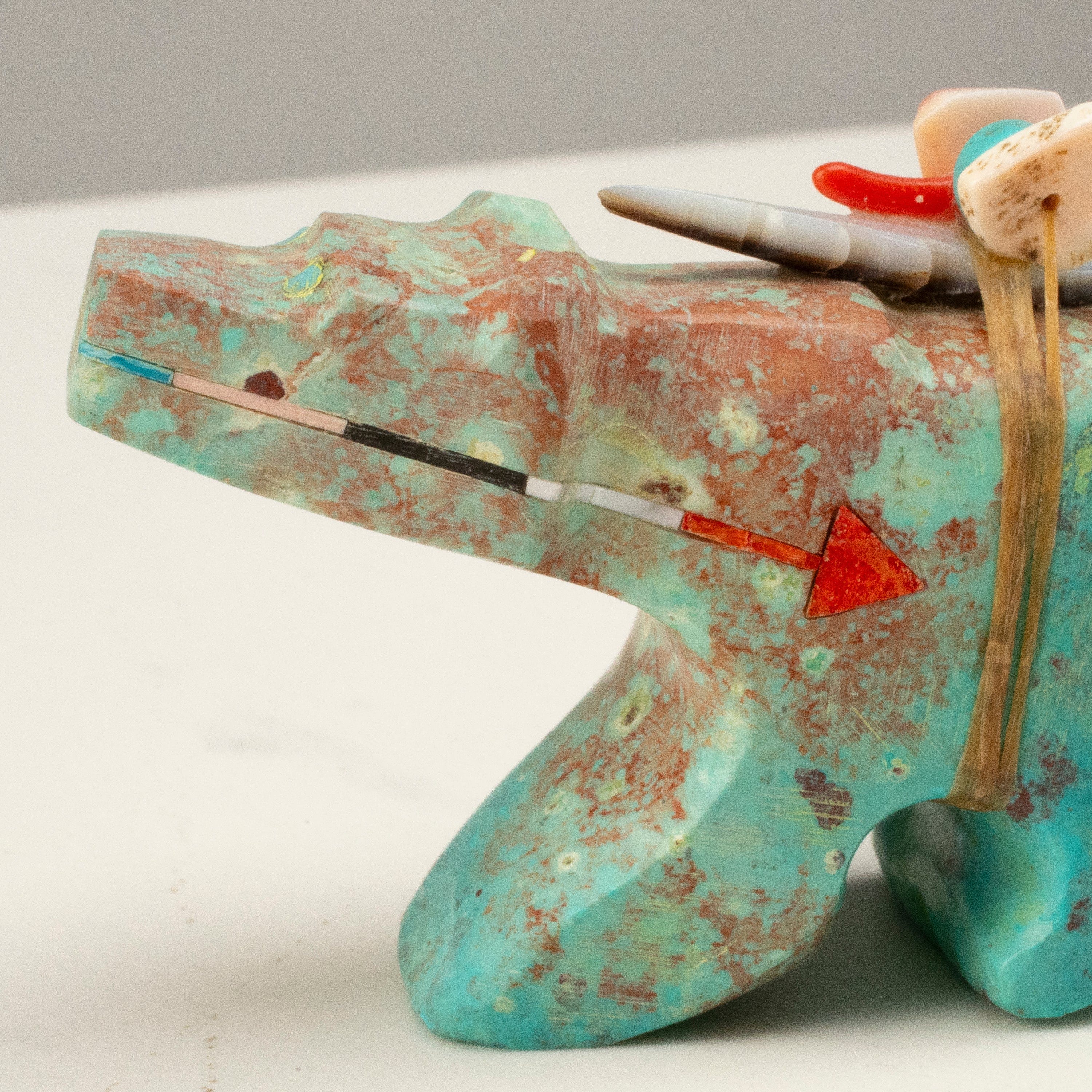 Kalifano Native American Fetish Carvings Rodney Laiwakete Turquoise Handmade Zuni Fetish Bear Carving NAC1200.012