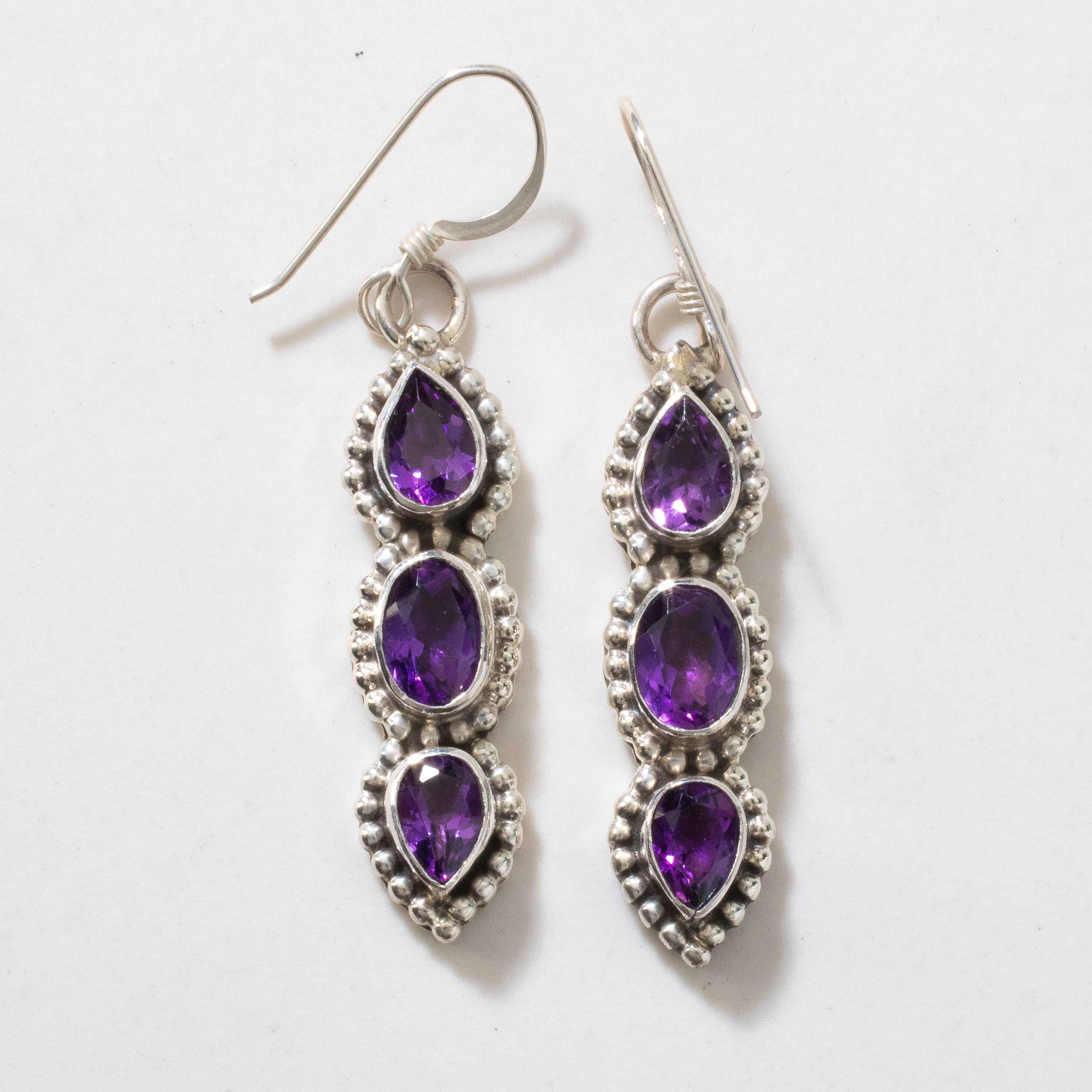 Kalifano Native American Jewelry Amethyst Dangle Navajo USA Native American Made 925 Sterling Silver Earrings with French Hook NAE800.006