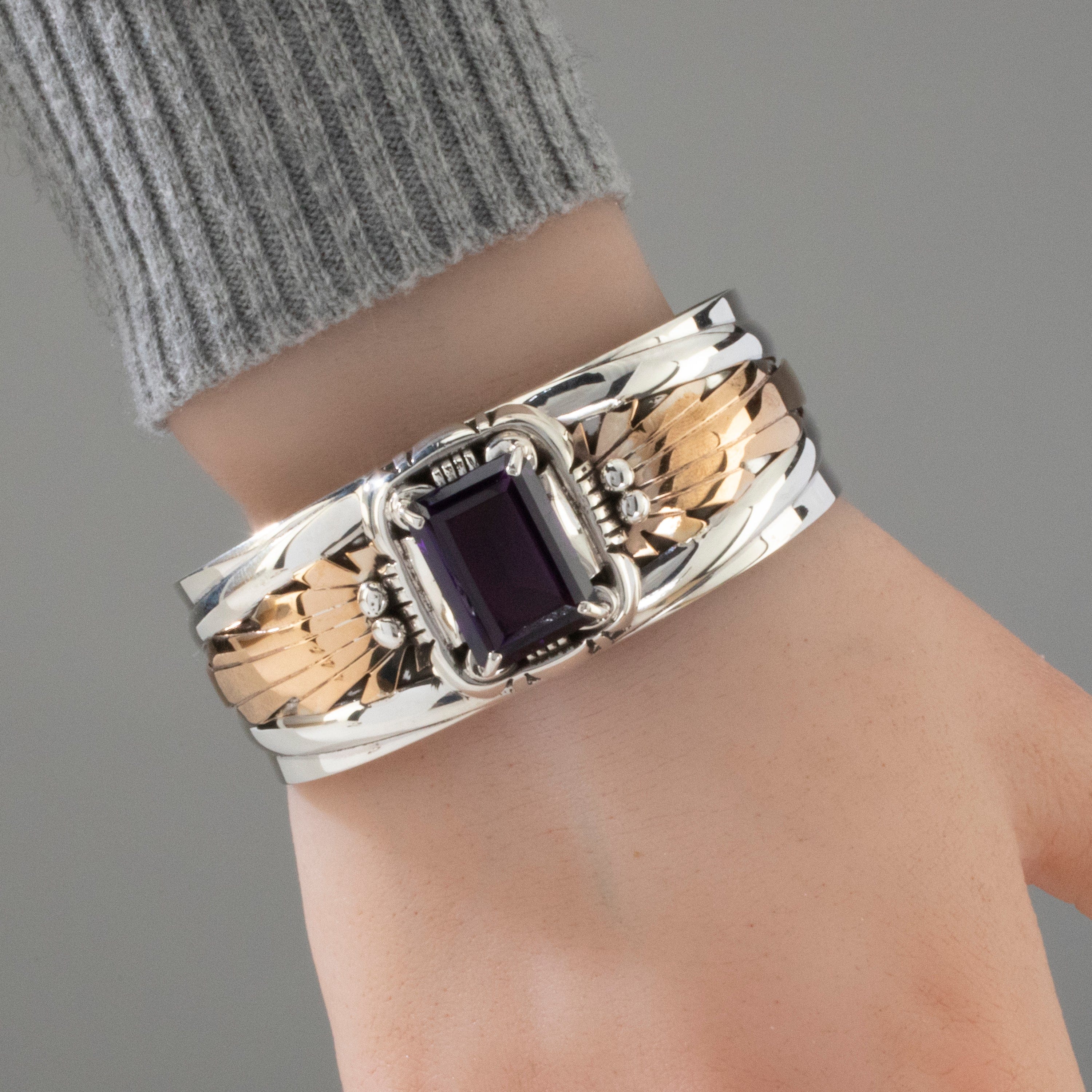 Kalifano Native American Jewelry Amethyst Navajo USA Native American Made 12K Gold Filled & 925 Sterling Silver Cuff NAB2200.002