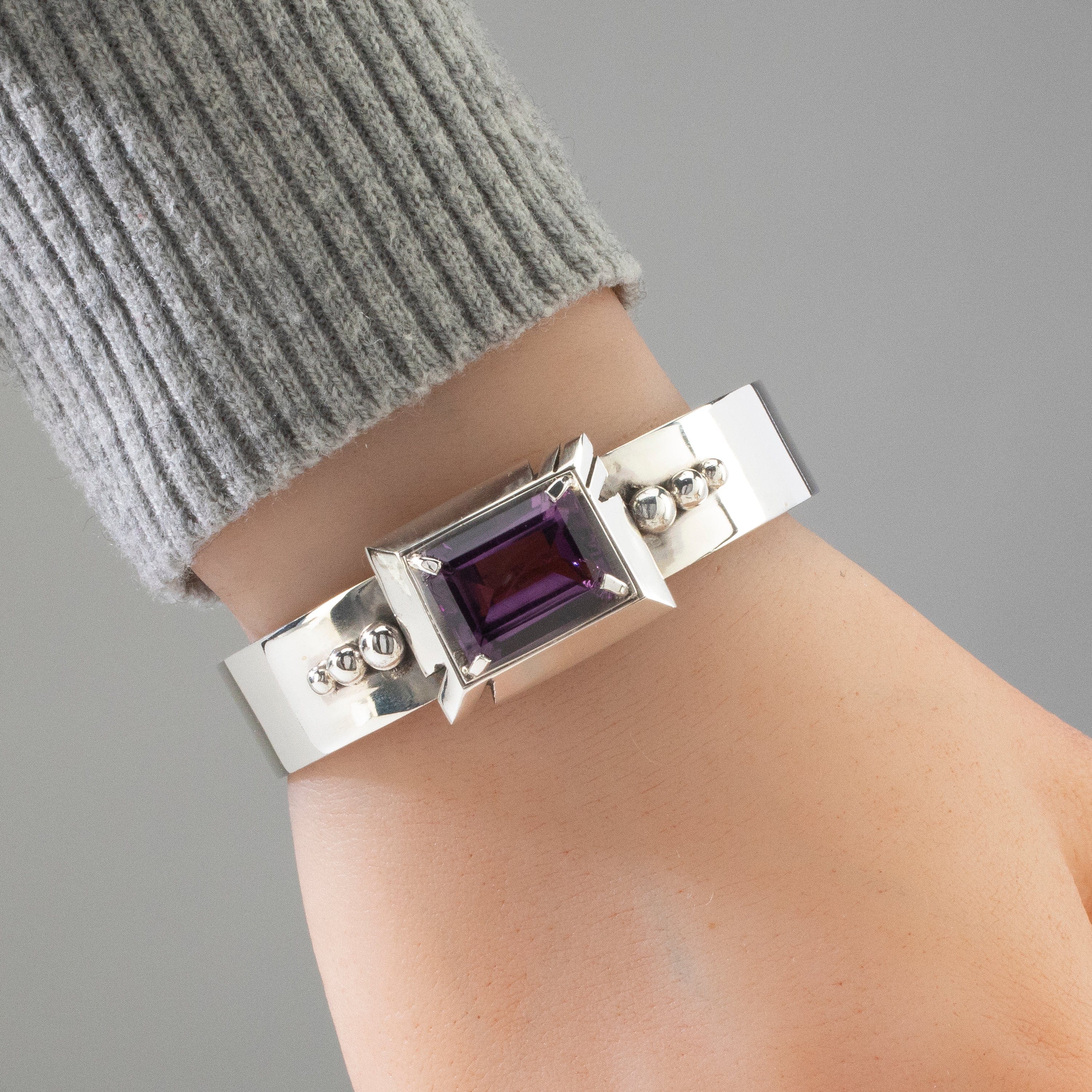 Kalifano Native American Jewelry Amethyst Navajo USA Native American Made 925 Sterling Silver Cuff NAB1300.006