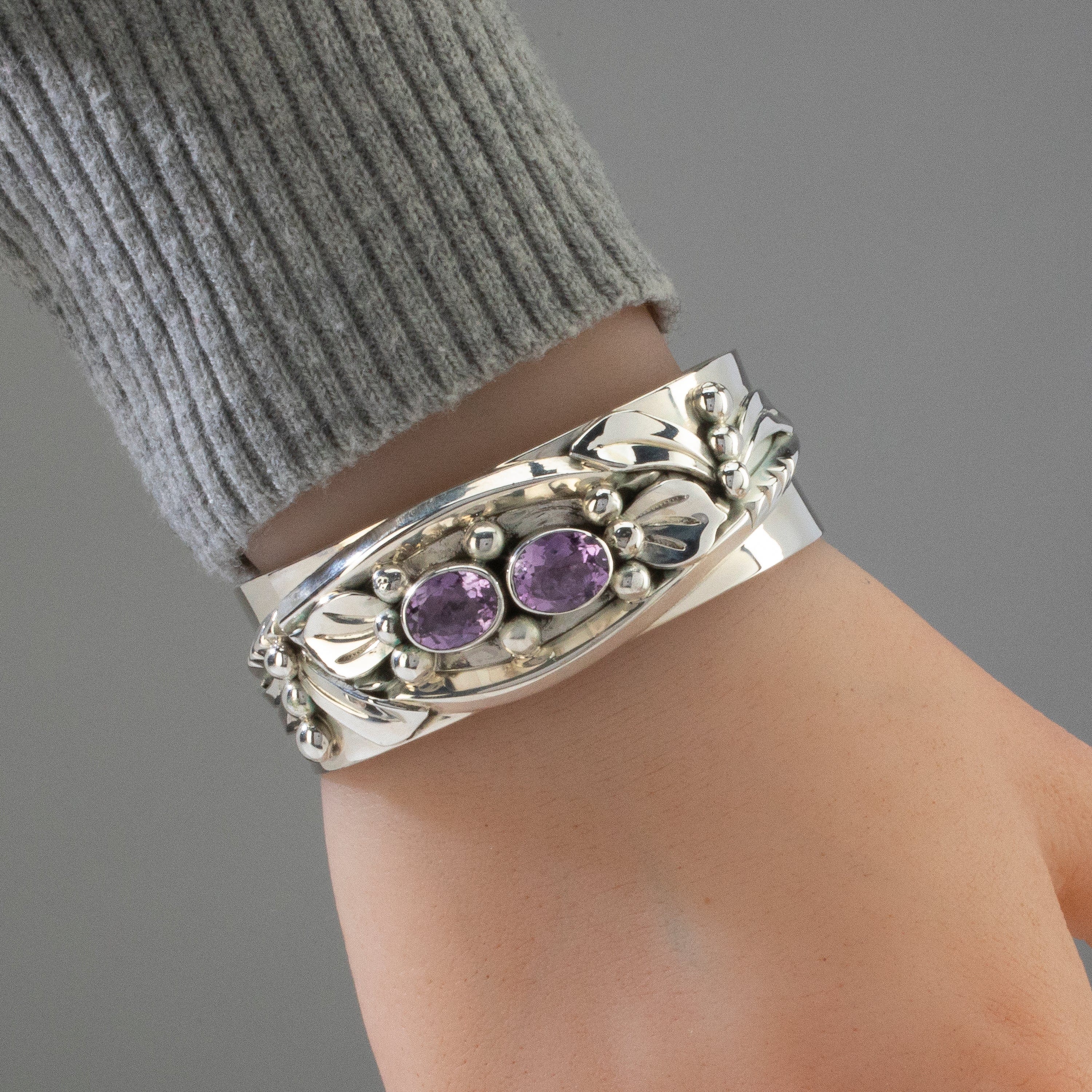 Kalifano Native American Jewelry Amethyst Navajo USA Native American Made 925 Sterling Silver Cuff NAB1600.013