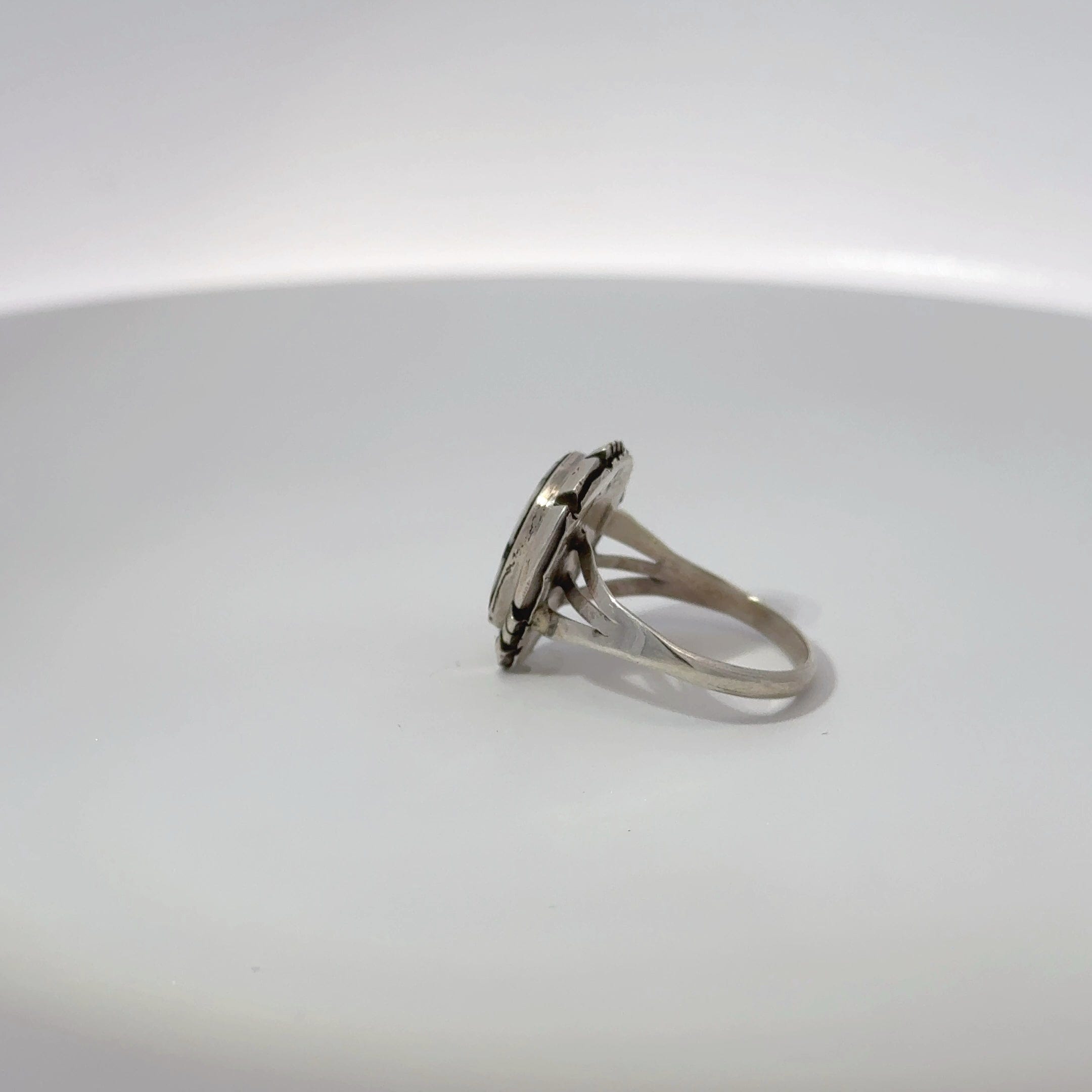 Kalifano Native American Jewelry Calvin Spencer White Buffalo Turquoise Navajo USA Native American Made 925 Sterling Silver Ring