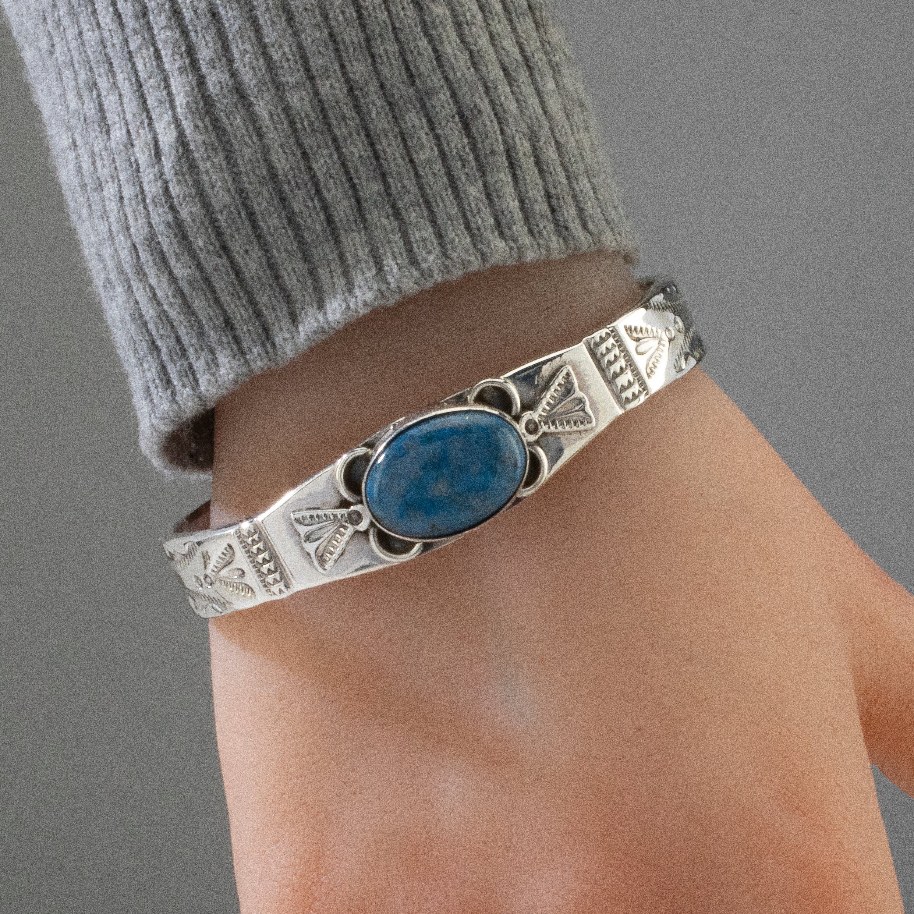 Kalifano Native American Jewelry Denim Lapis Navajo USA Native American Made 925 Sterling Silver Cuff NAB1100.006