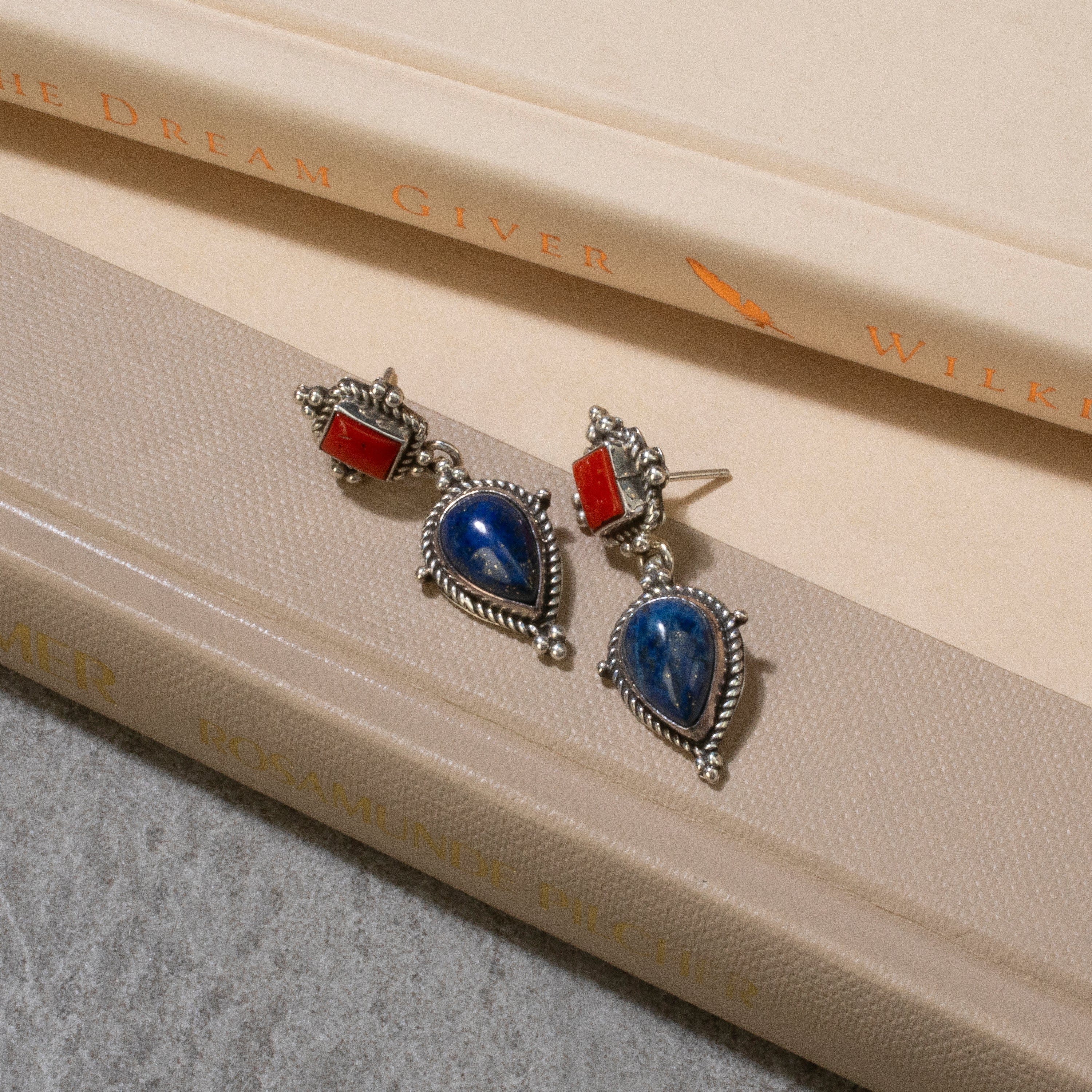 Kalifano Native American Jewelry Lapis & Red Coral Navajo USA Native American Made 925 Sterling Silver Earrings with Stud Backing NAE400.035