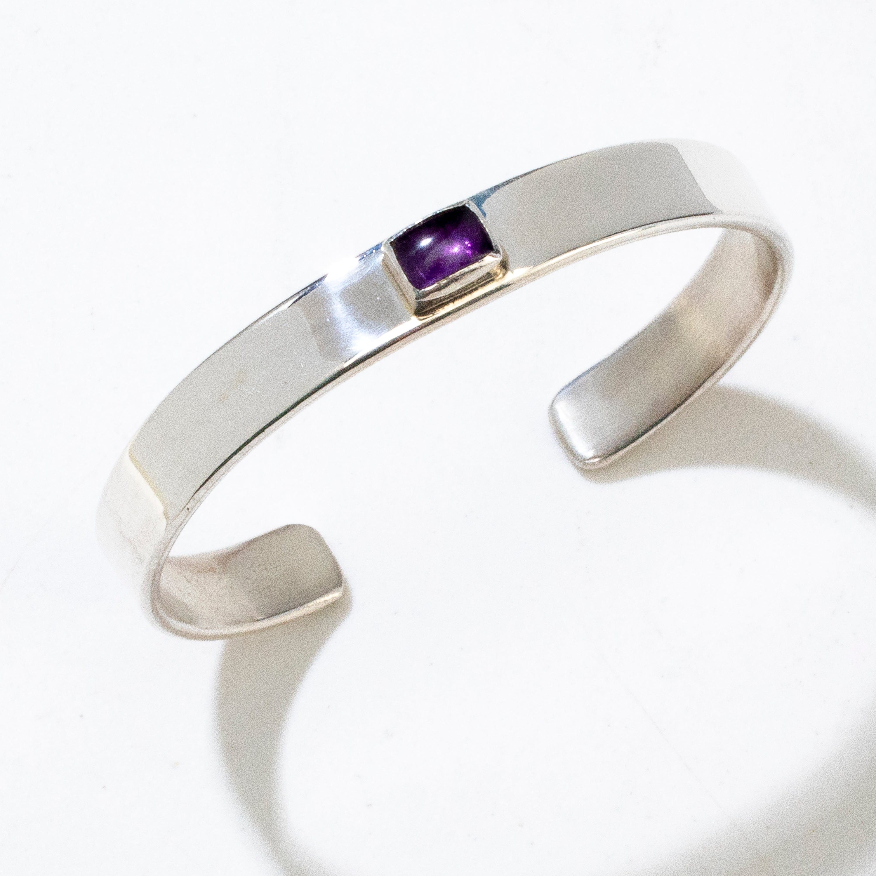 Kalifano Native American Jewelry Paul Livingston Amethyst Navajo USA Native American Made 925 Sterling Silver Cuff NAB600.033