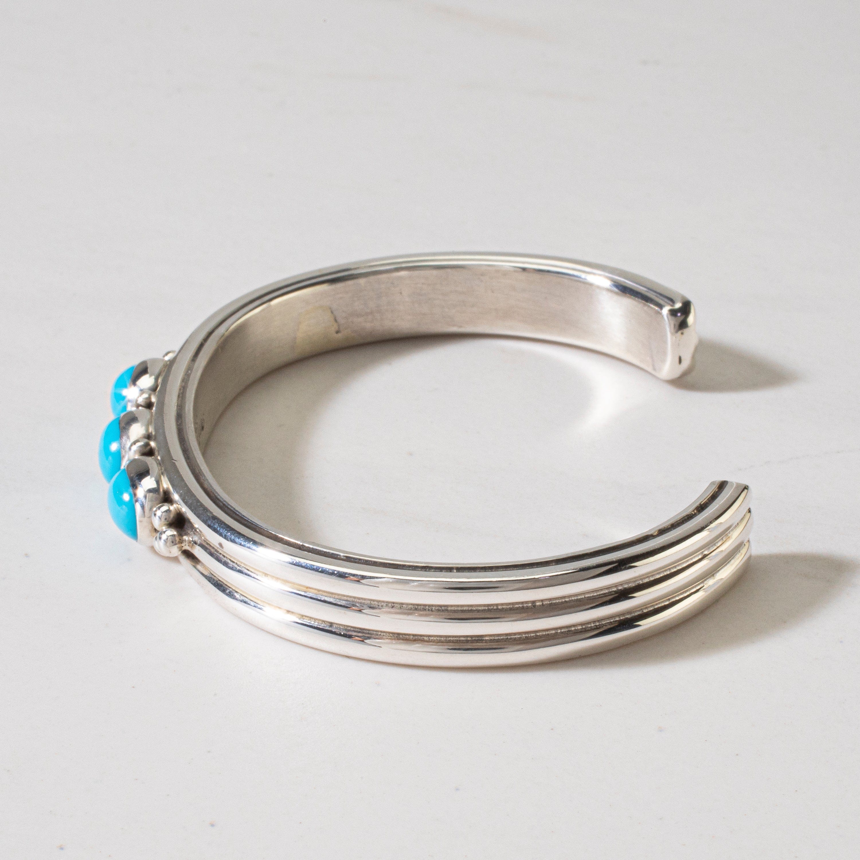 Kalifano Native American Jewelry Paul Livingston Sleeping Beauty Turquoise Navajo USA Native American Made 925 Sterling Silver Cuff NAB900.020