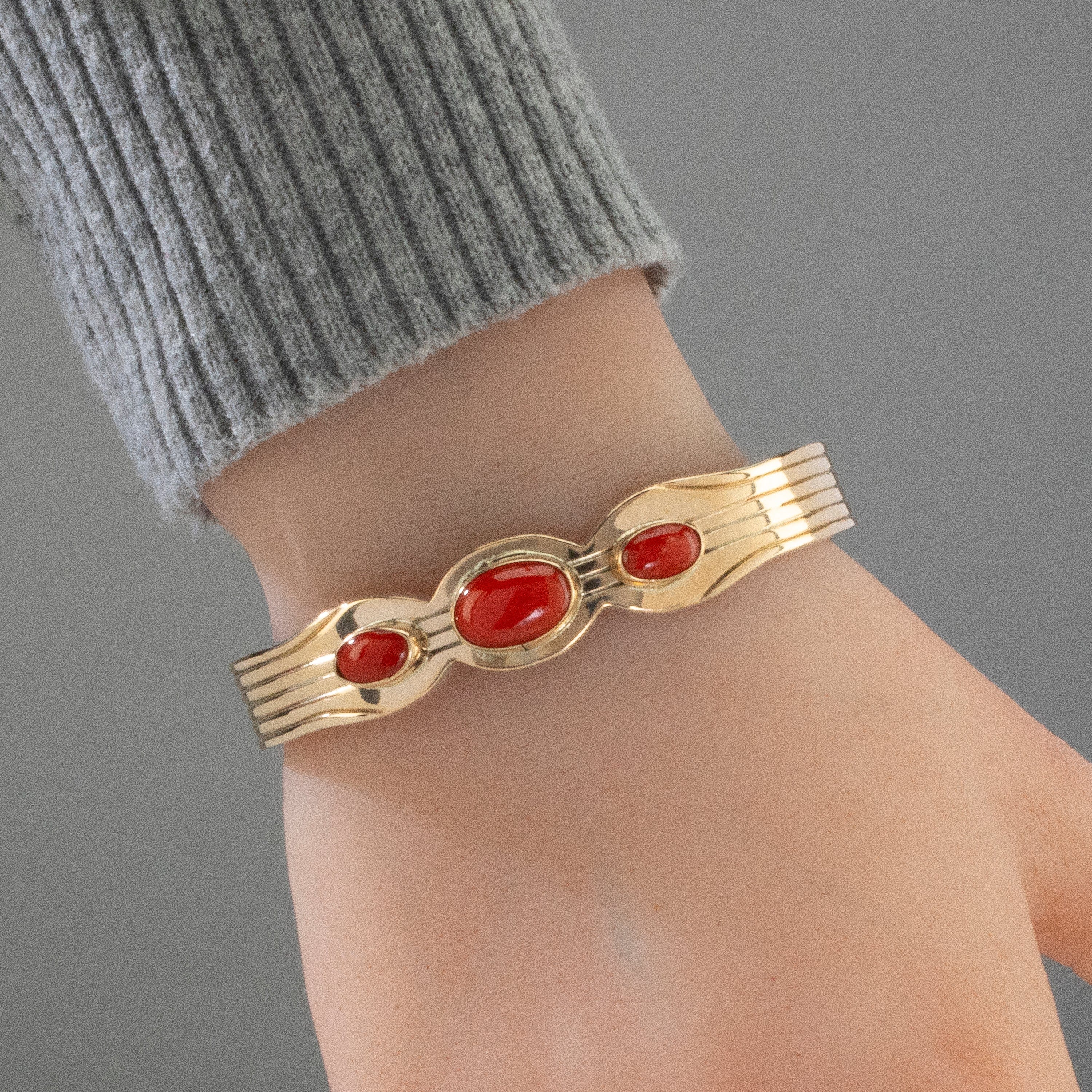 Kalifano Native American Jewelry Ray Bennett Coral & 14K Gold Navajo USA Native American Made 925 Sterling Silver Cuff NAB4800.002