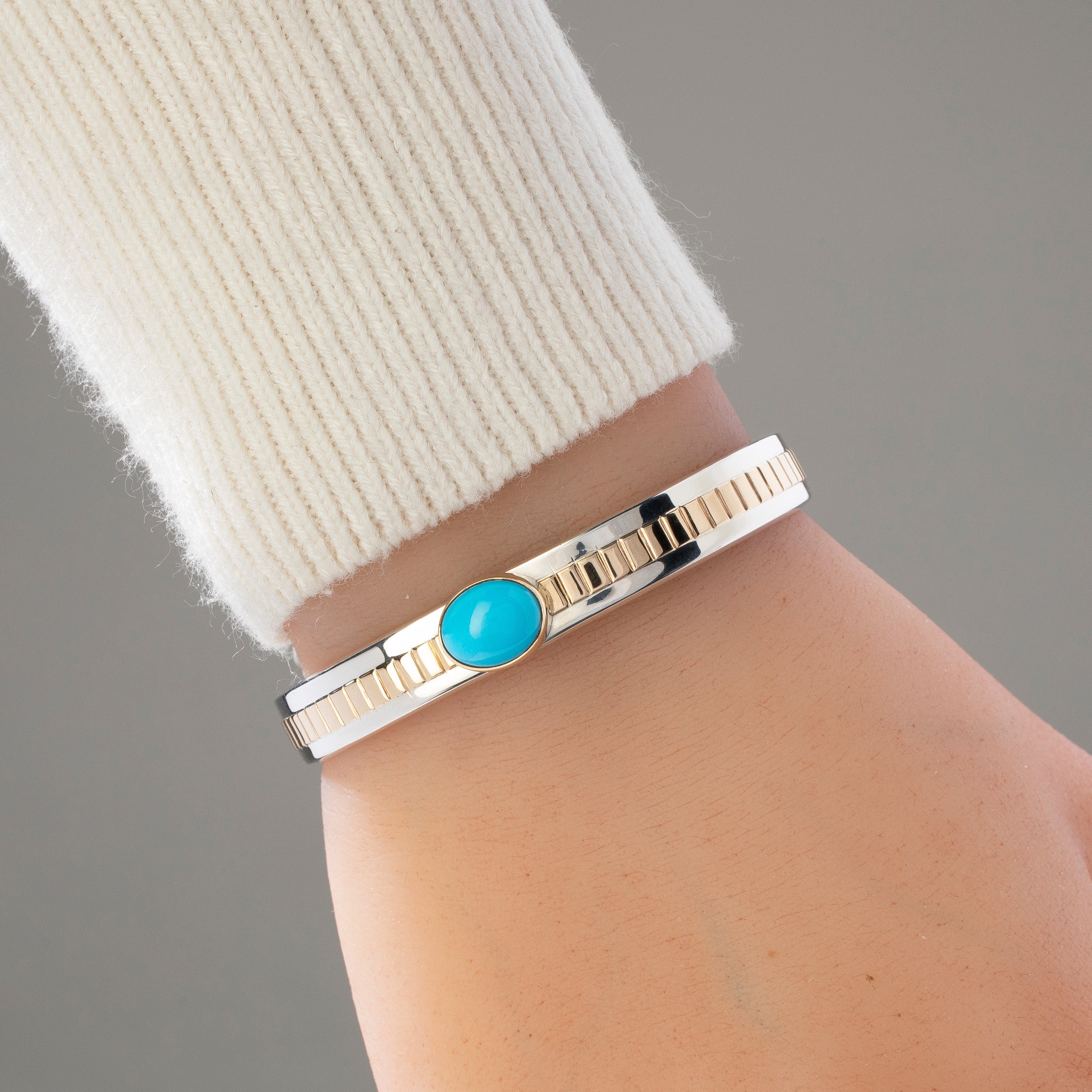 Kalifano Native American Jewelry Ray Bennett Navajo Sleeping Beauty Turquoise & 14K Gold USA Native American Made 925 Sterling Silver Cuff NAB2800.007