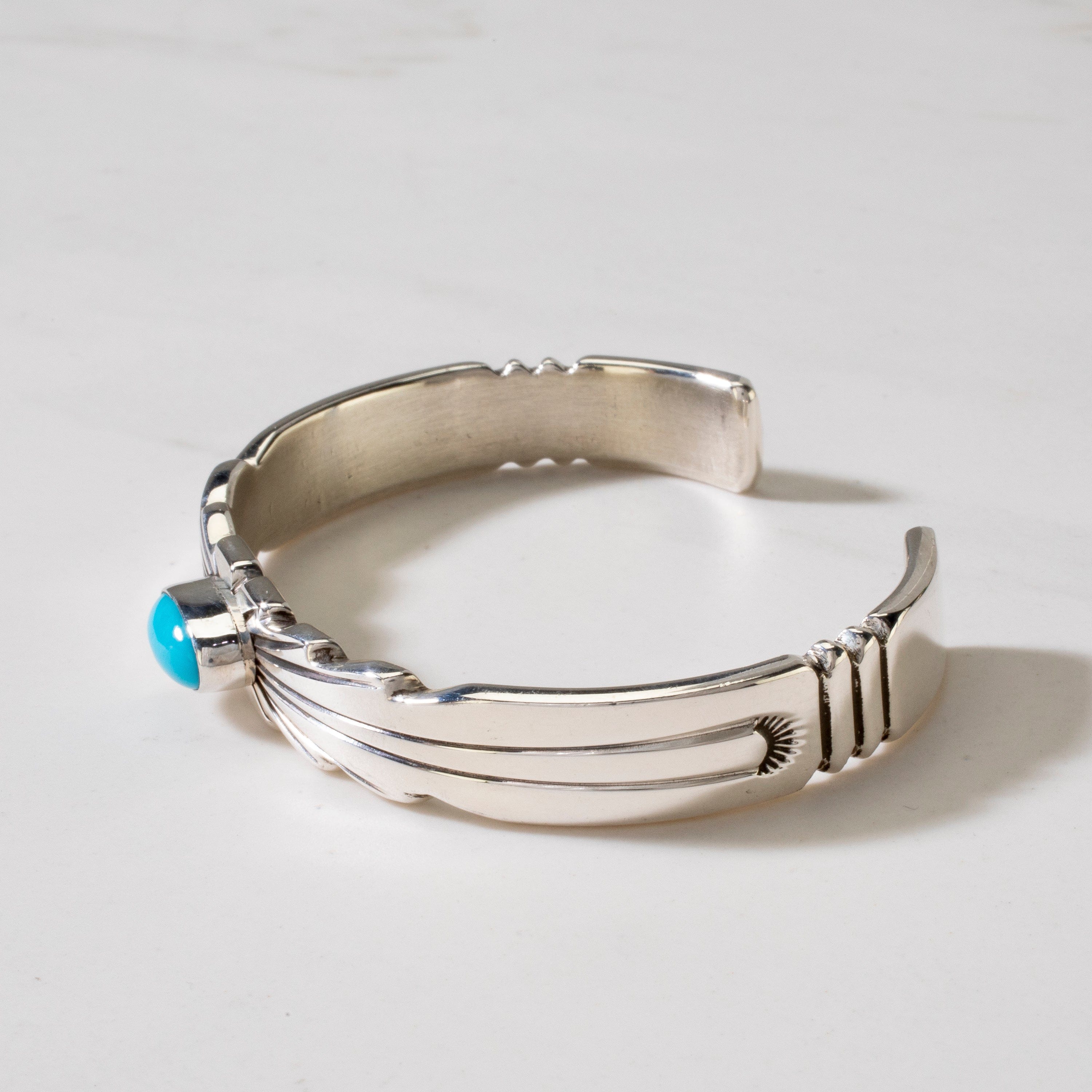 Kalifano Native American Jewelry Ray Bennett Navajo Sleeping Beauty Turquoise USA Native American Made 925 Sterling Silver Cuff NAB1200.024