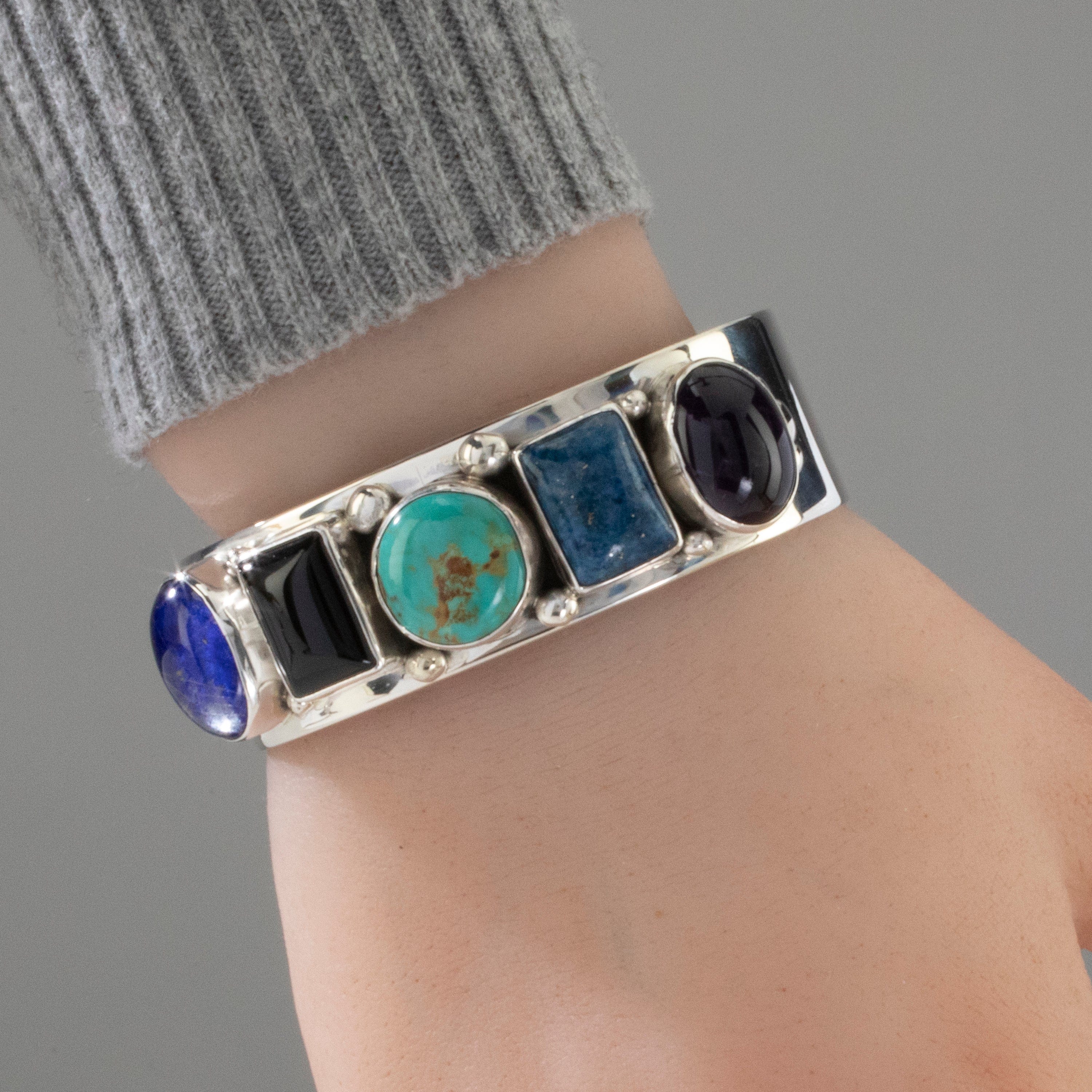 Kalifano Native American Jewelry Richard Long Sr. Multi Gemstone Navajo USA Native American Made 925 Sterling Silver Cuff NAB1800.039