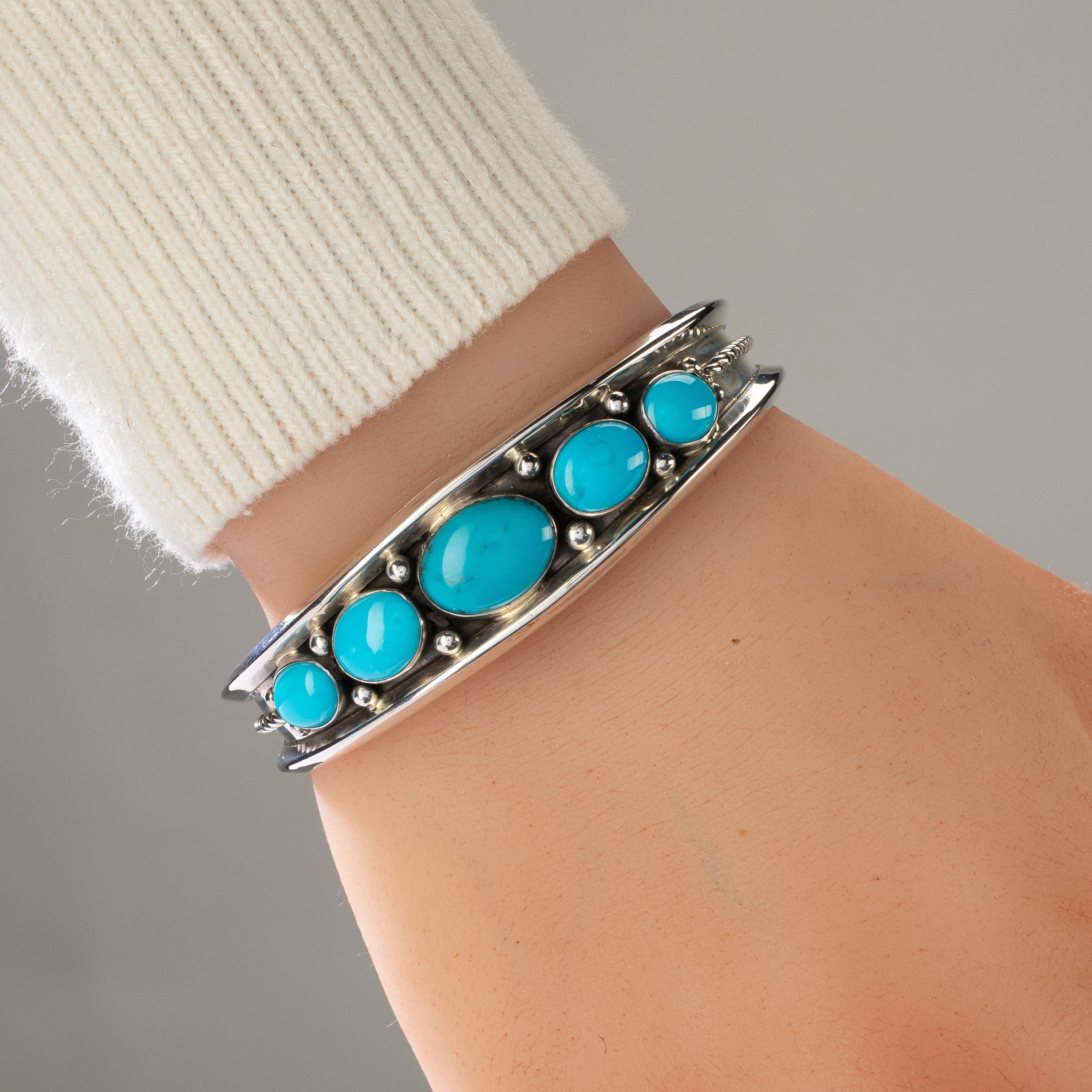 Kalifano Native American Jewelry Richard Long Sr. Navajo Sleeping Beauty Turquoise USA Native American Made 925 Sterling Silver Cuff NAB1400.010