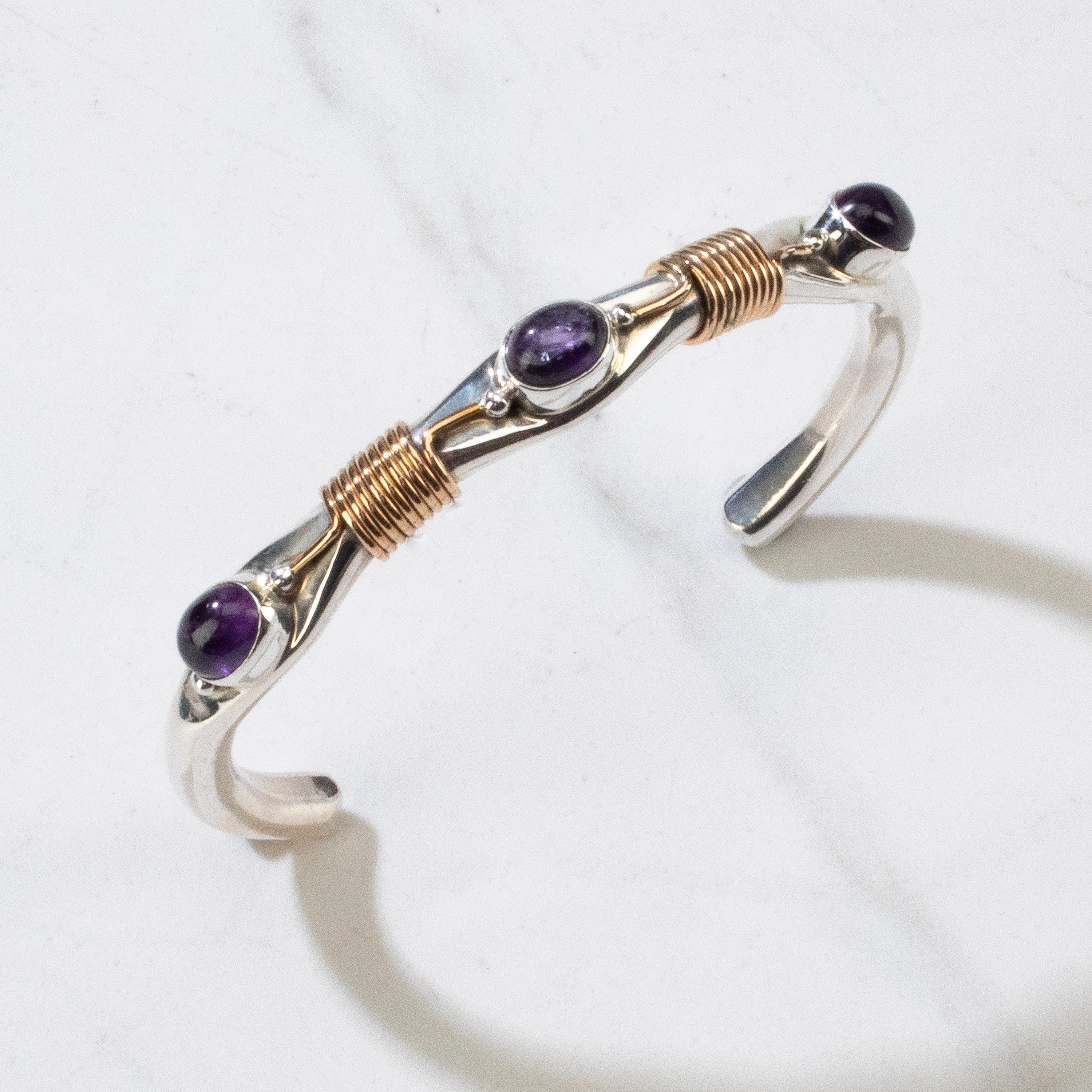 Kalifano Native American Jewelry Russell Sam Amethyst Navajo USA Native American Made 12K Gold Filled & 925 Sterling Silver Cuff NAB1400.016