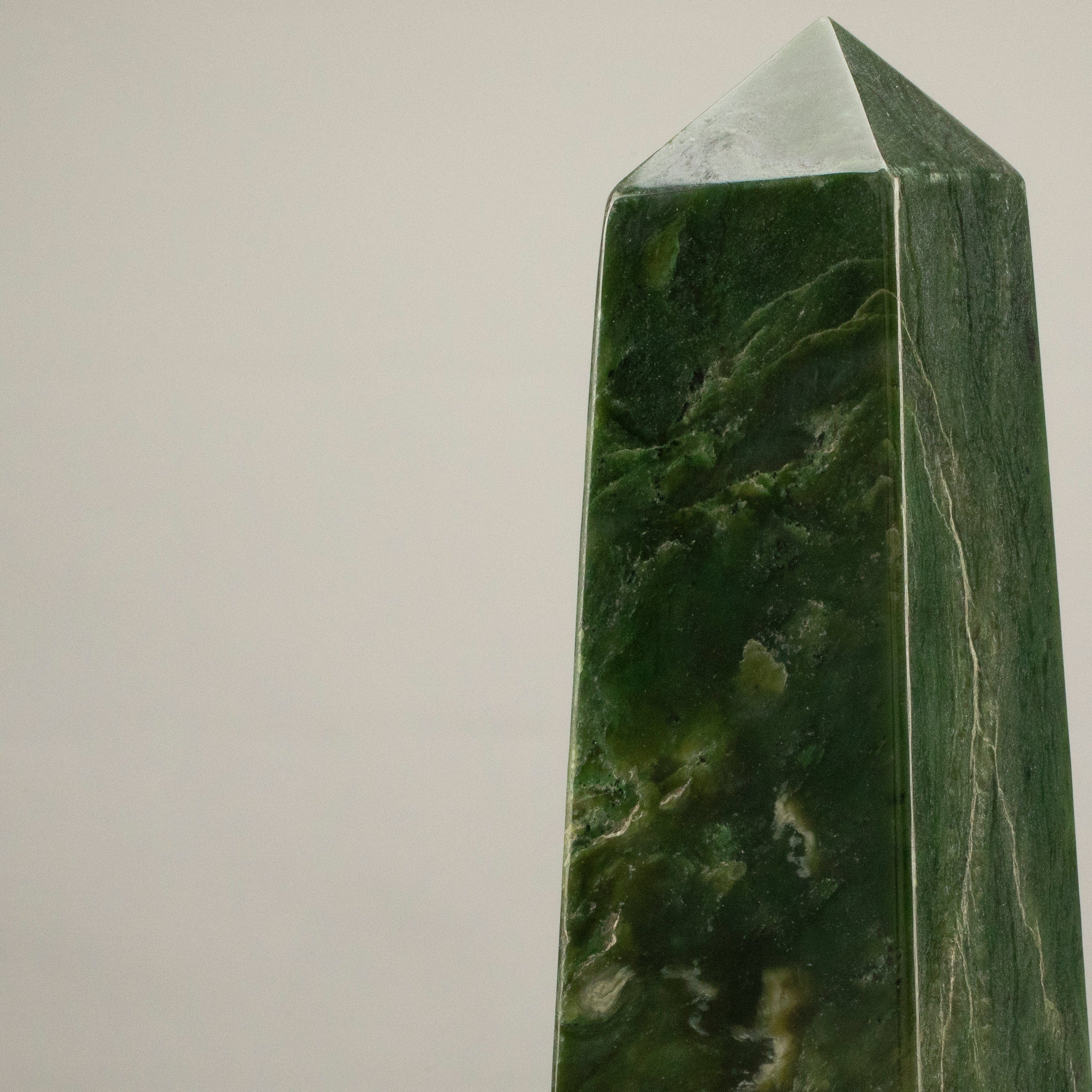 Kalifano Nephrite Jade Freeform Nephrite Jade Obelisk from Afghanistan - 15" / 10 lbs NJ3700.001