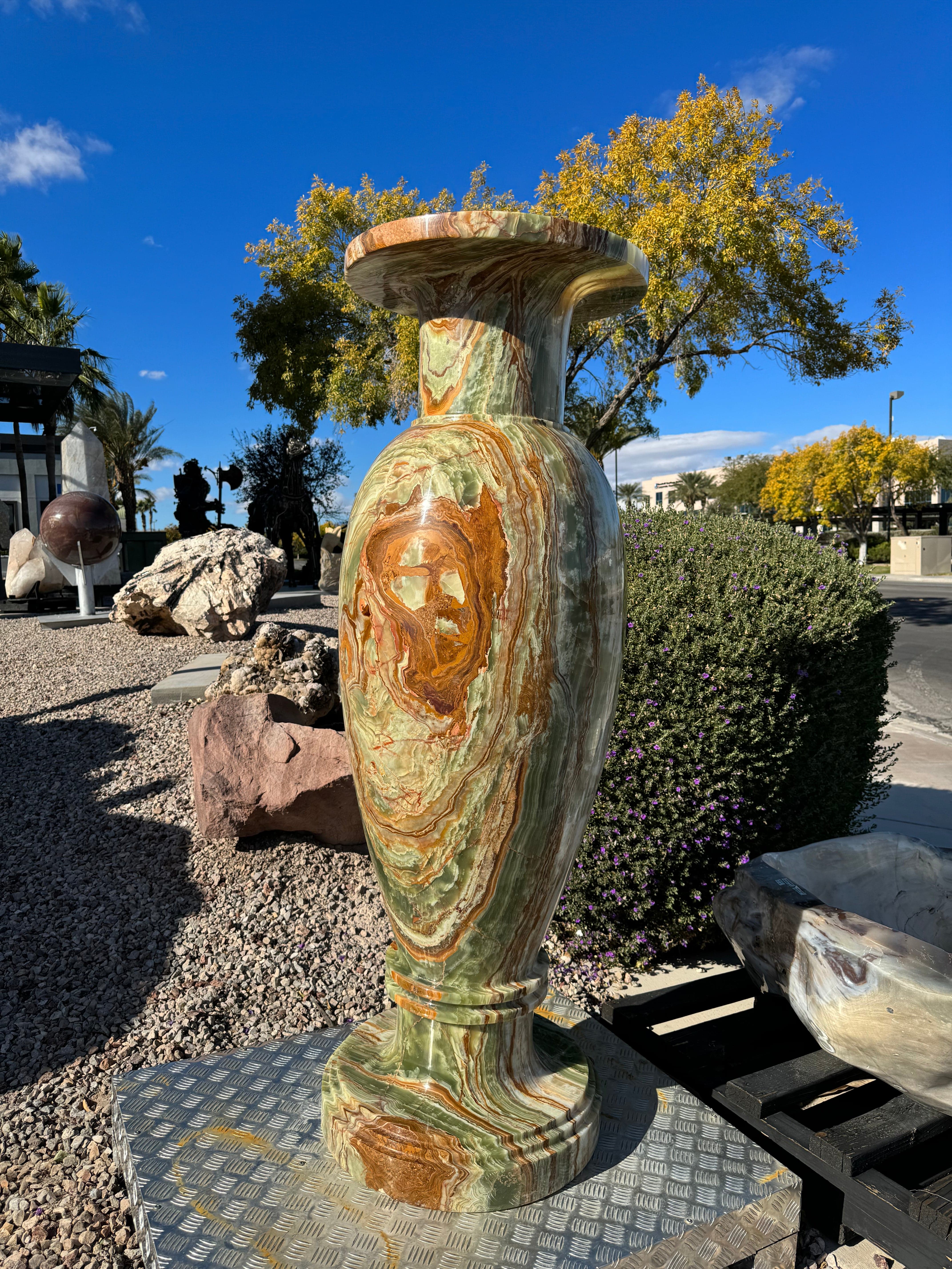 KALIFANO Pakistan Onyx Pakistan Green Onyx Vase - 60" PON-V60