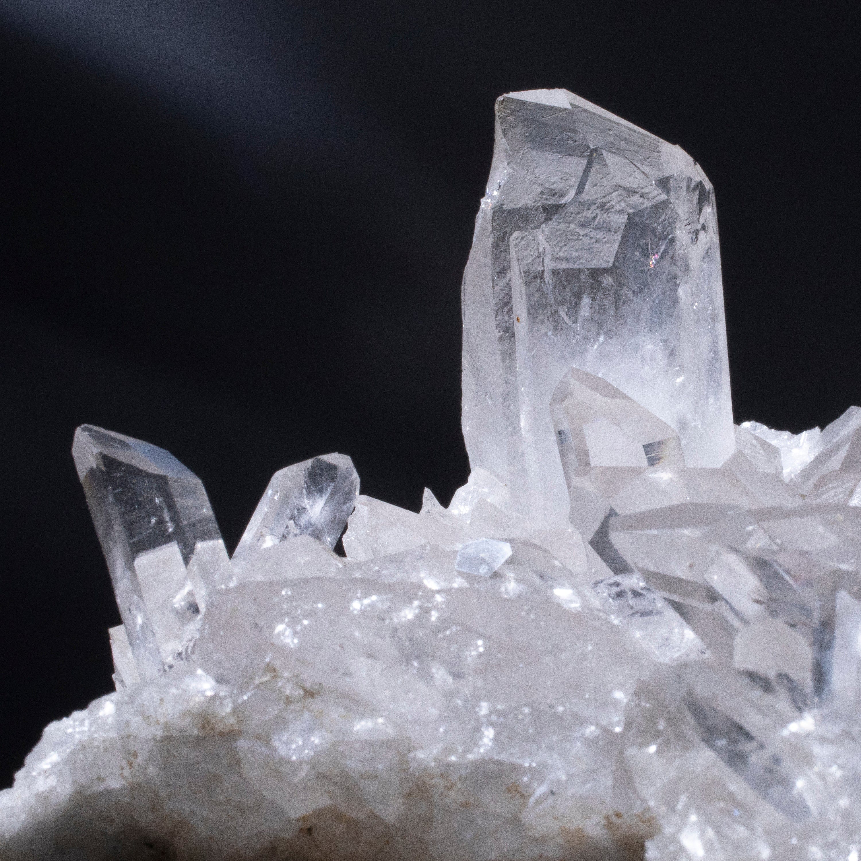 Kalifano Quartz Natural Clear Quartz Cluster 16" / 54 lbs QC24000.005