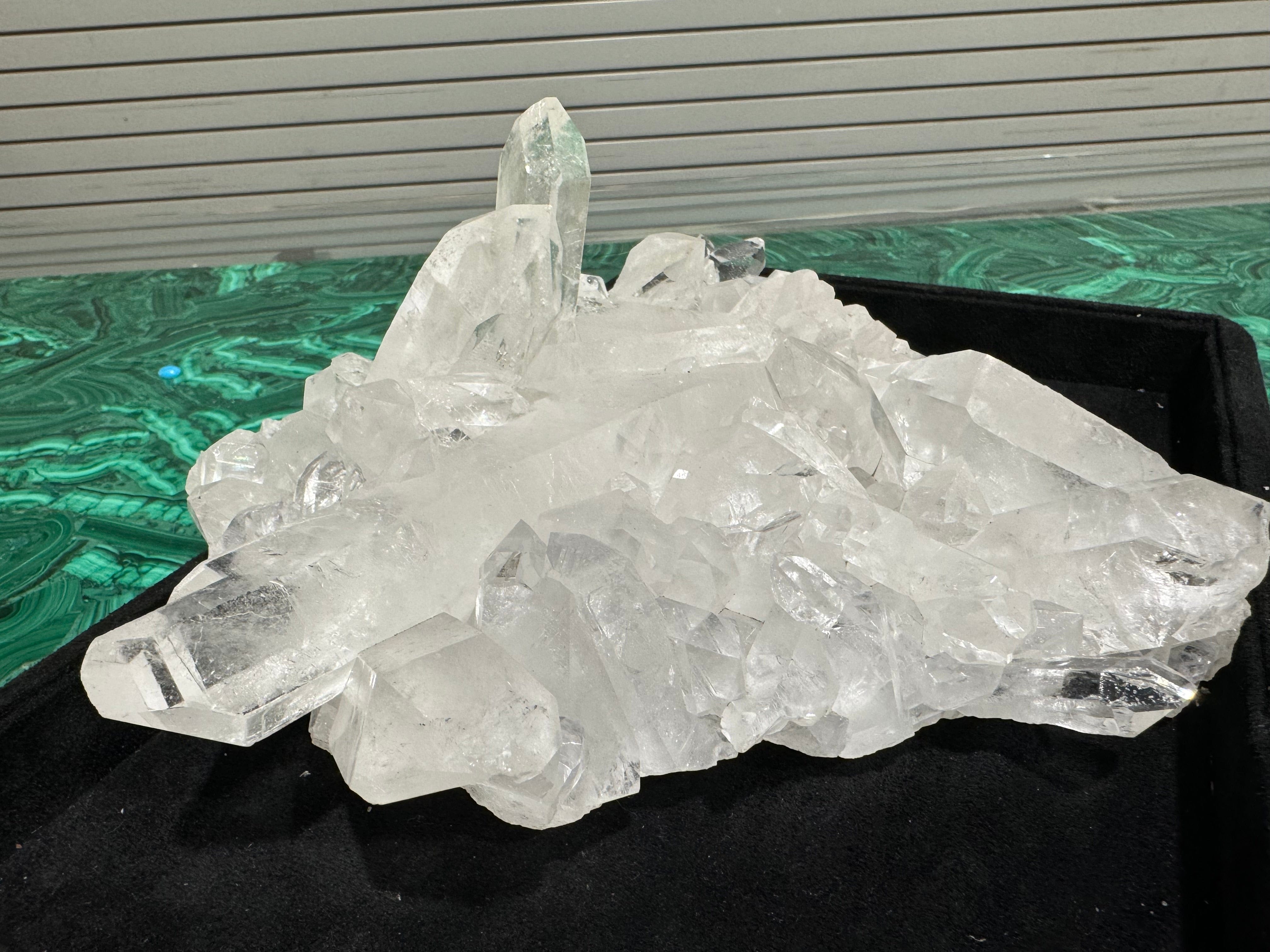 Kalifano Quartz Natural Clear Quartz Cluster 9.5" (AA800.003 -- 241mm W x 90mm H (178mm L) QC4200.002