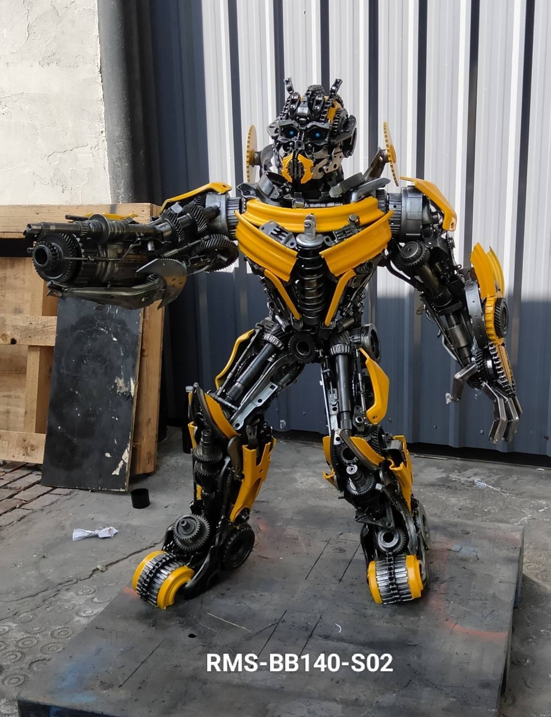Kalifano Recycled Metal Art 55" Bumblebee Inspired Recycled Metal Art Sculpture RMS-BB140-S02
