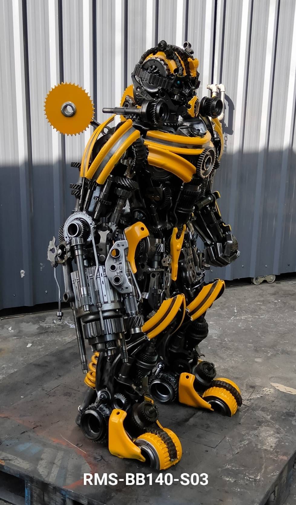 Kalifano Recycled Metal Art 55" Bumblebee Inspired Recycled Metal Art Sculpture RMS-BB140-S03