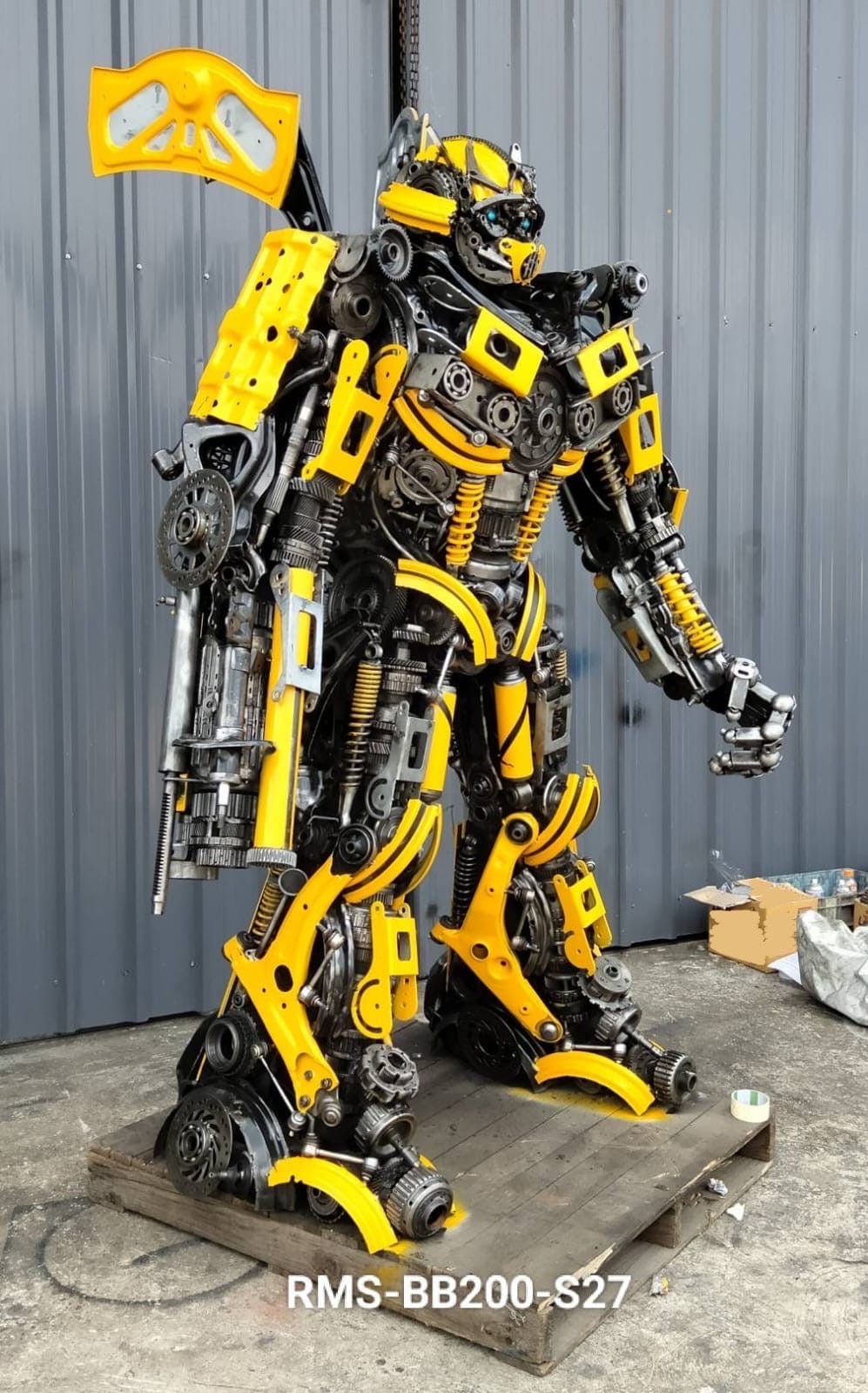 Kalifano Recycled Metal Art 79" Bumblebee Inspired Recycled Metal Art Sculpture RMS-BB200-S27