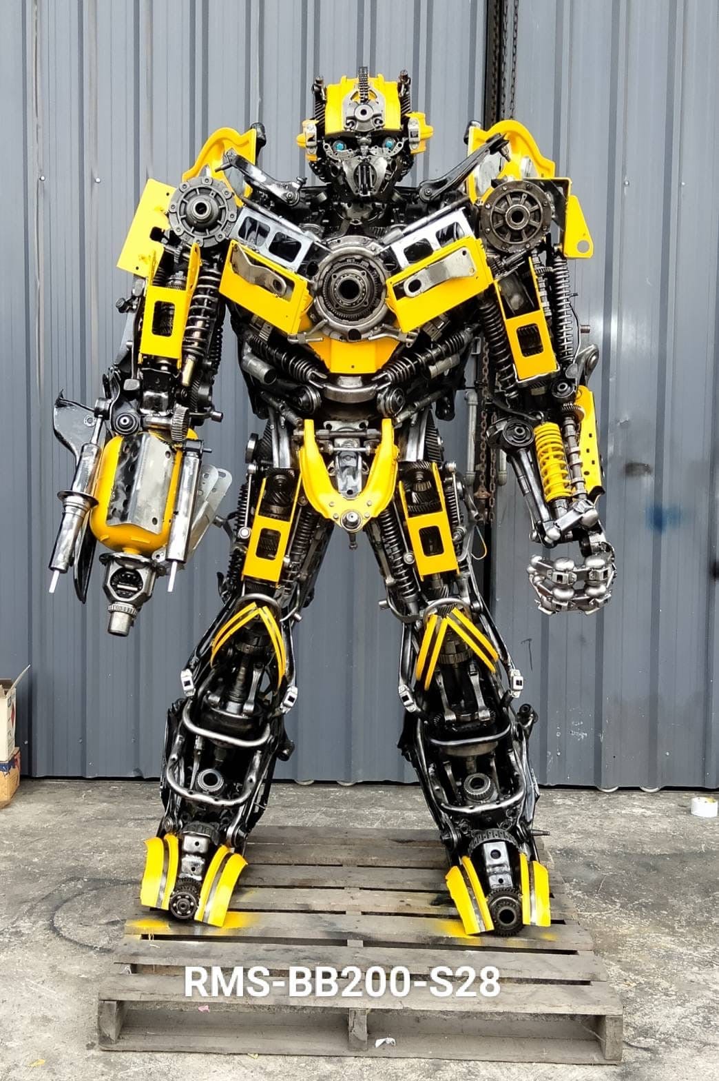 Kalifano Recycled Metal Art 79" Bumblebee Inspired Recycled Metal Art Sculpture RMS-BB200-S28