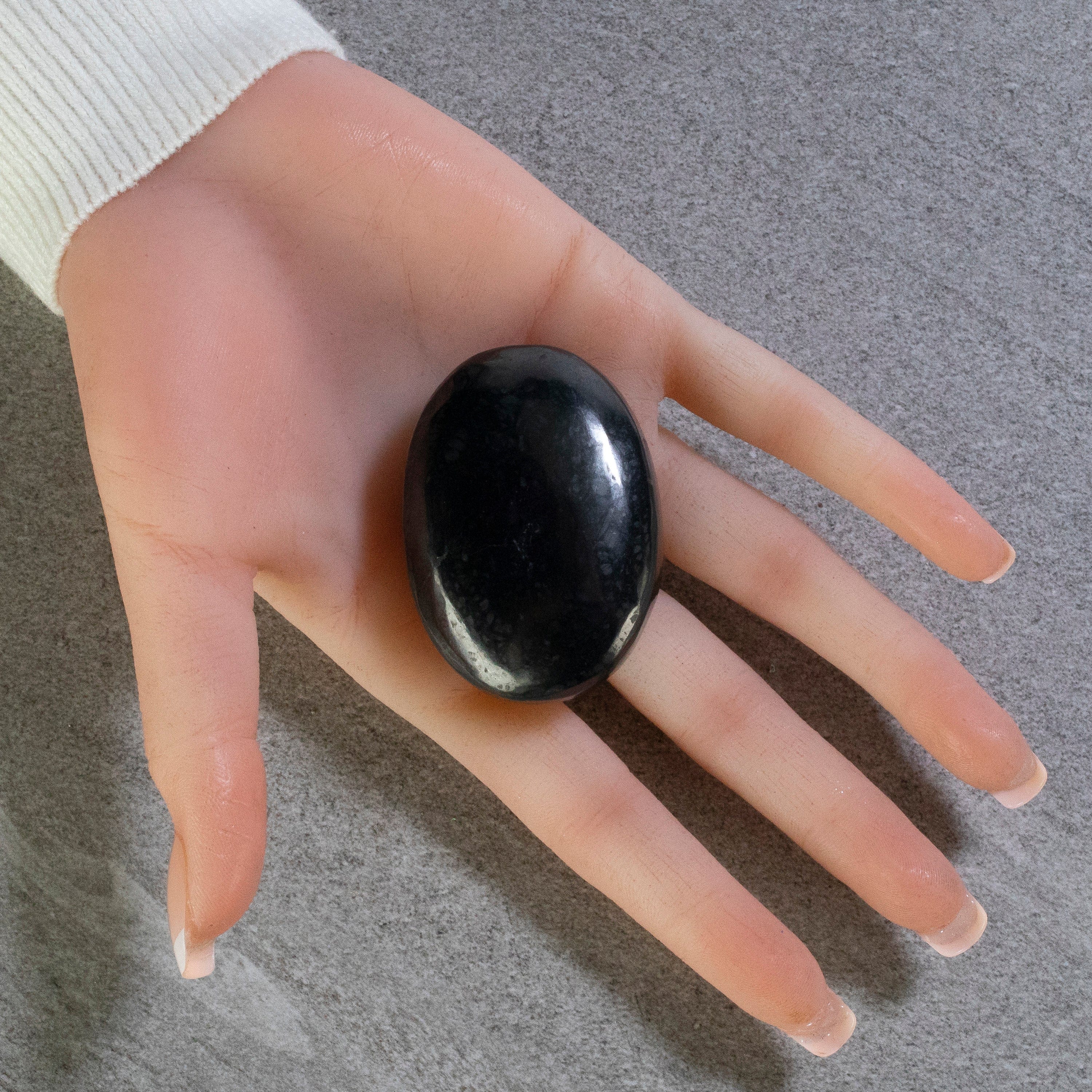 Kalifano Shungite Shungite Palm Stone PS60-SH