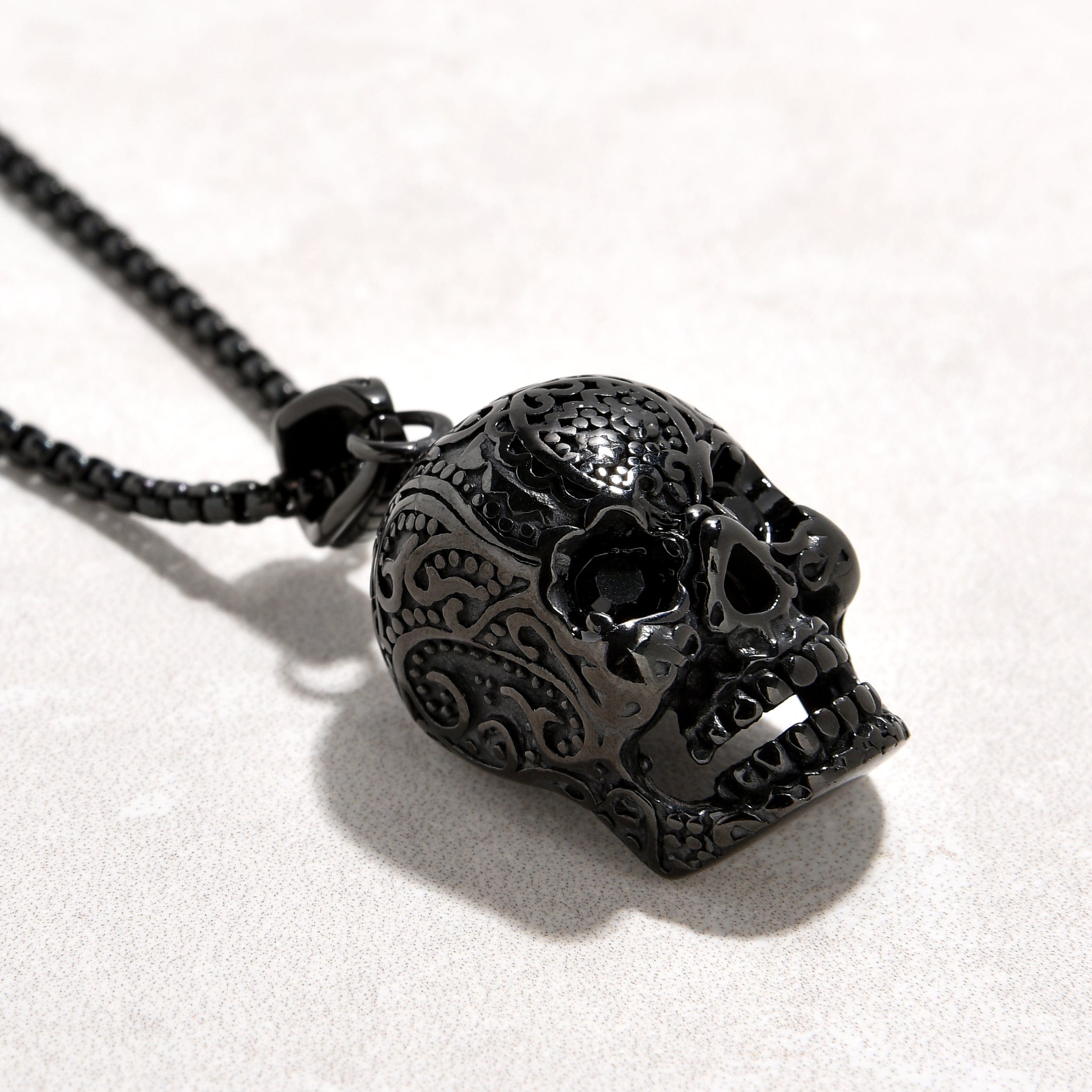 Kalifano Steel Hearts Jewelry Black Skull Steel Hearts Necklace SHN527-B-B