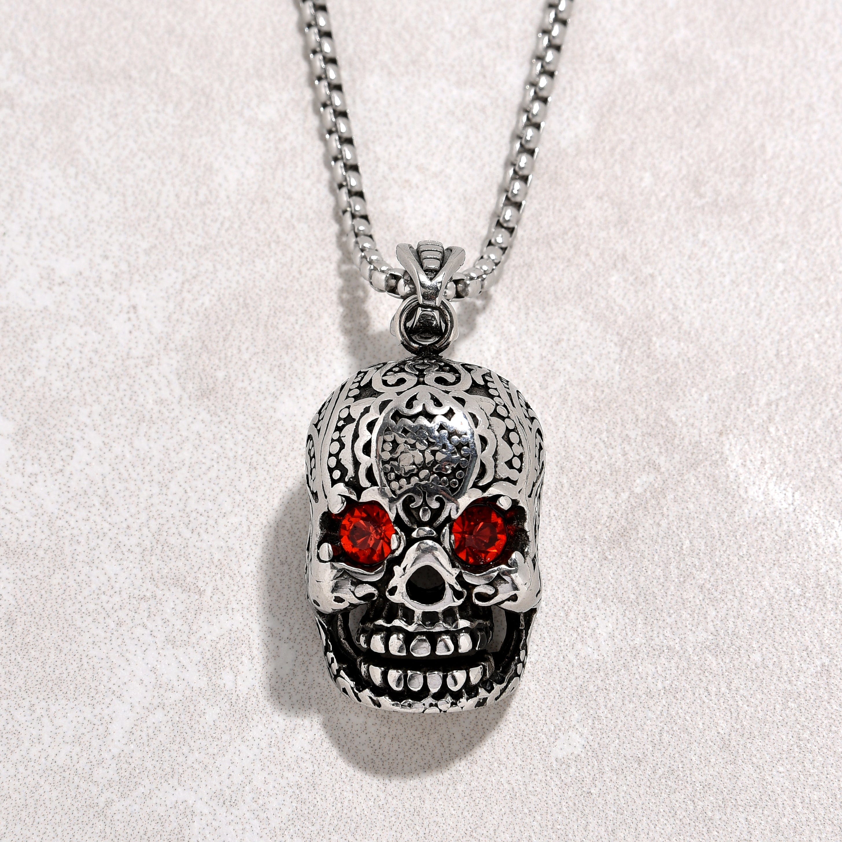 Kalifano Steel Hearts Jewelry Silver Skull Steel Hearts Necklace SHN527-S-R